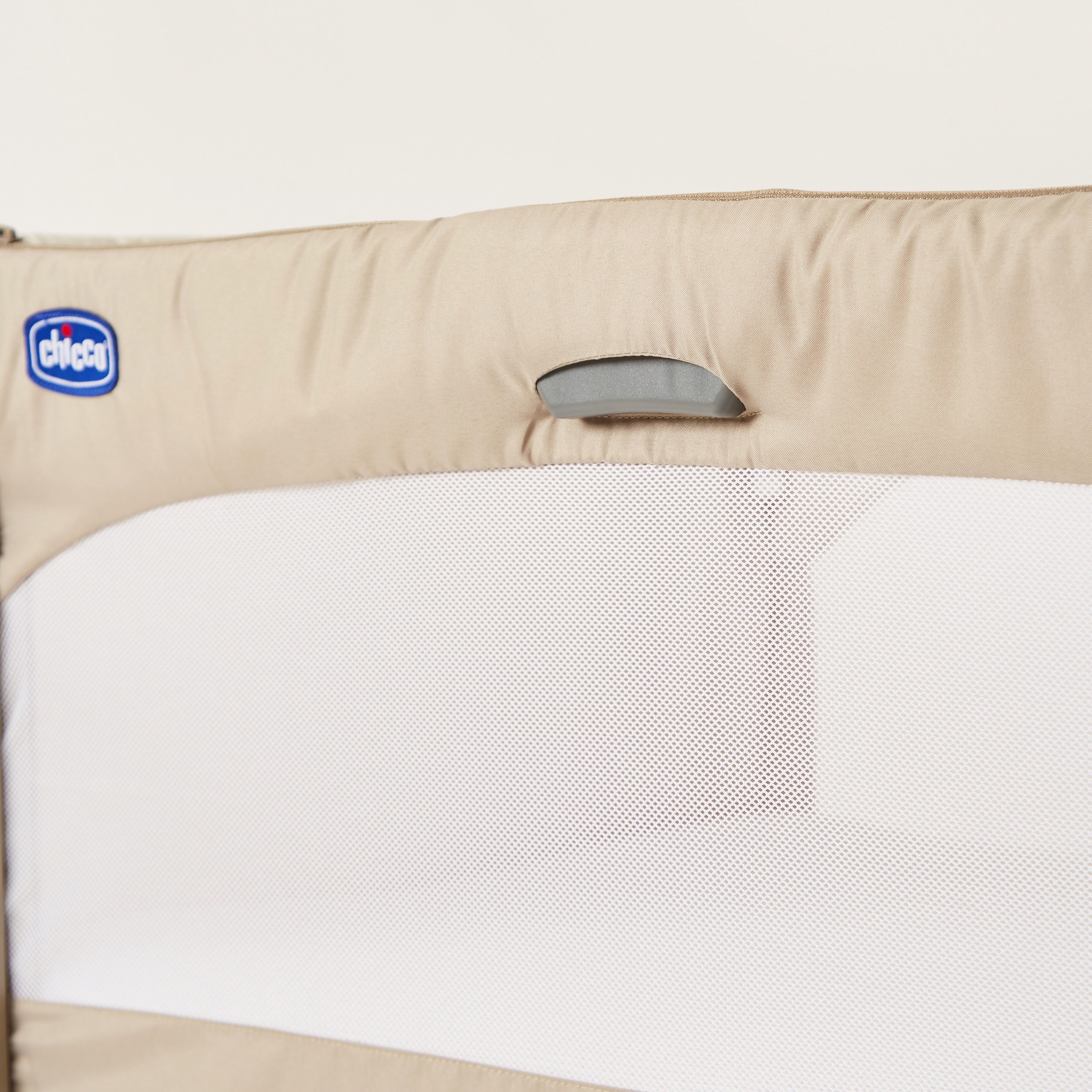 سرير أطفال يساعد على النوم من شيكو نيكست 2 مي ماجيك - بيج-baby-nursery-furniture-cribsandbeds-bassinets-image-7