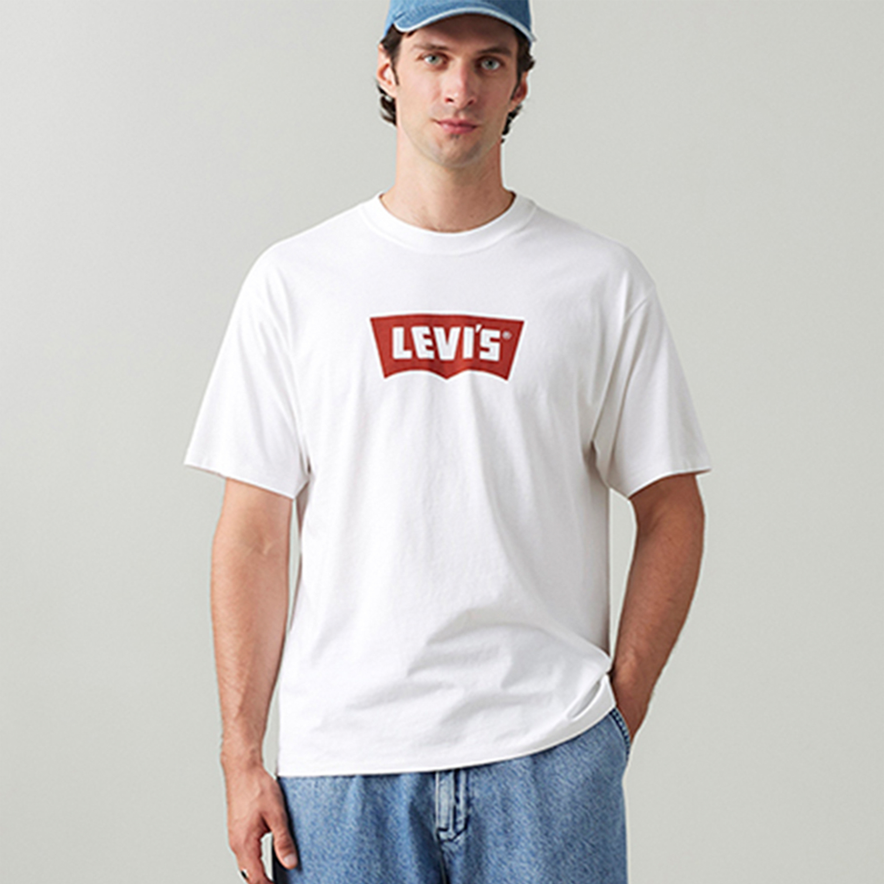 تي شيرت Levi's للرجال برقبة دائرية وأكمام قصيرة-men-clothing-tshirtsandpolos-tshirts-image-1