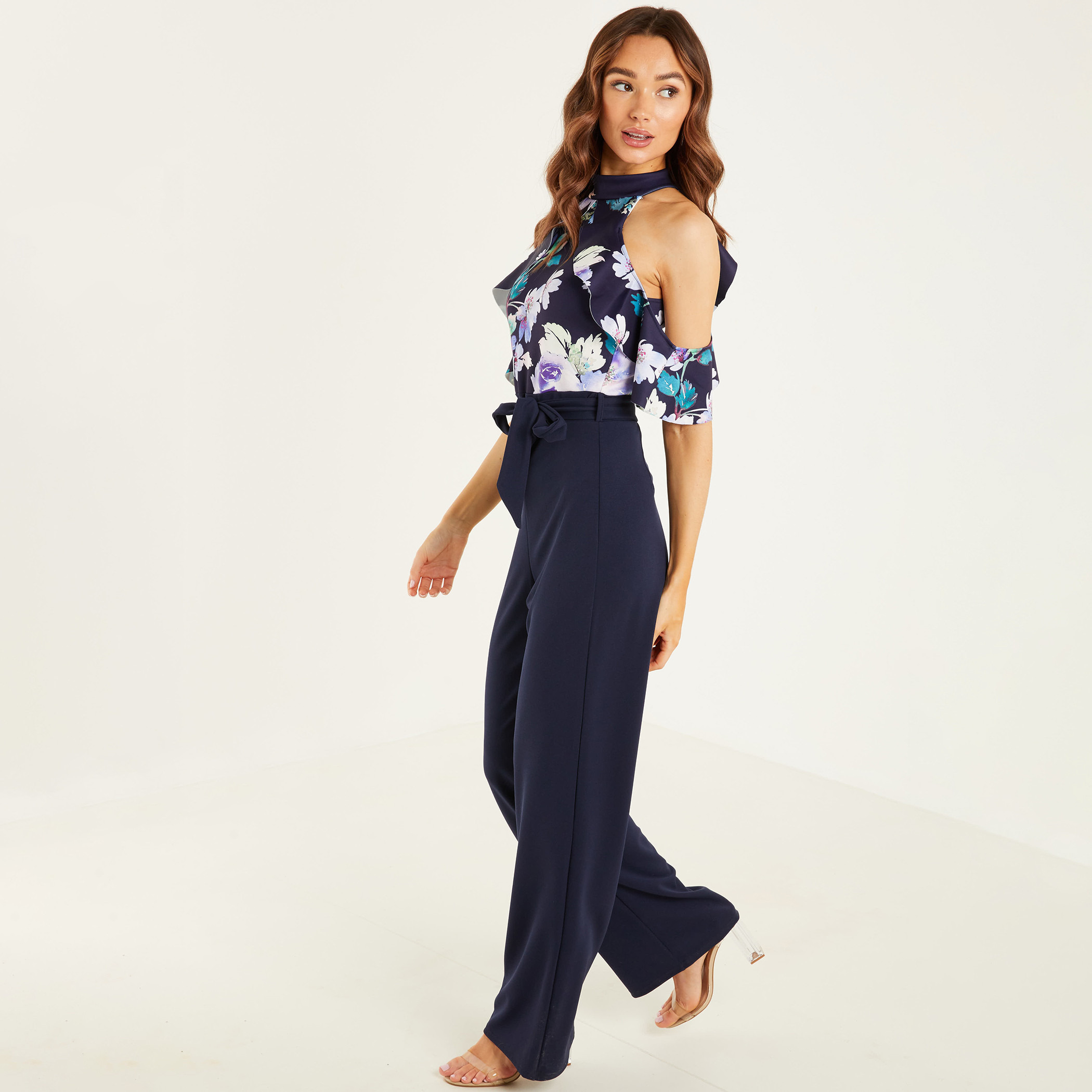بذلة بلازو للنساء من كويز باللون الأزرق الداكن بحزام مزين بالورود وكتف بارد-women-clothing-dresses-image-3