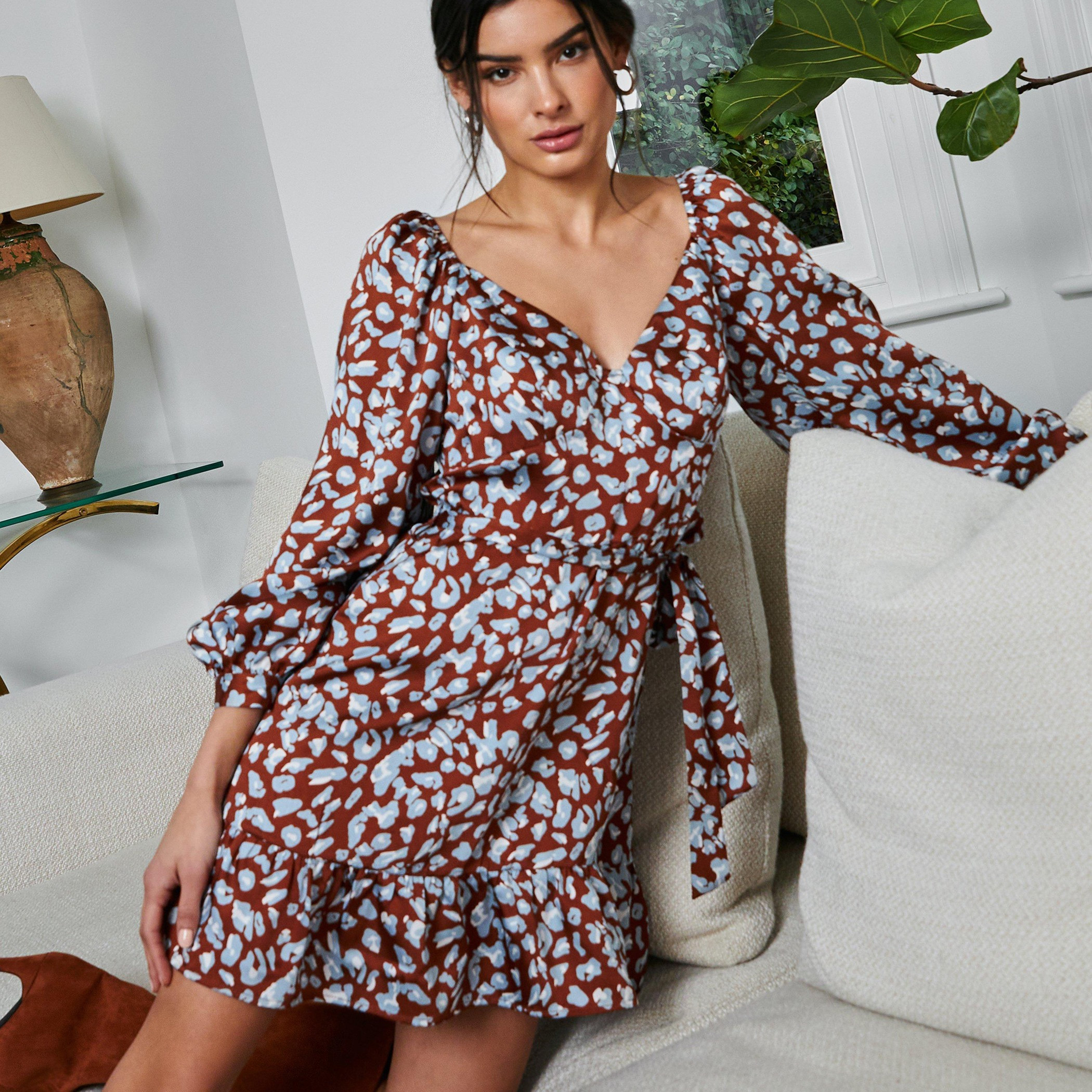كويز بنى قصير فستان-women-clothing-dresses-image-1