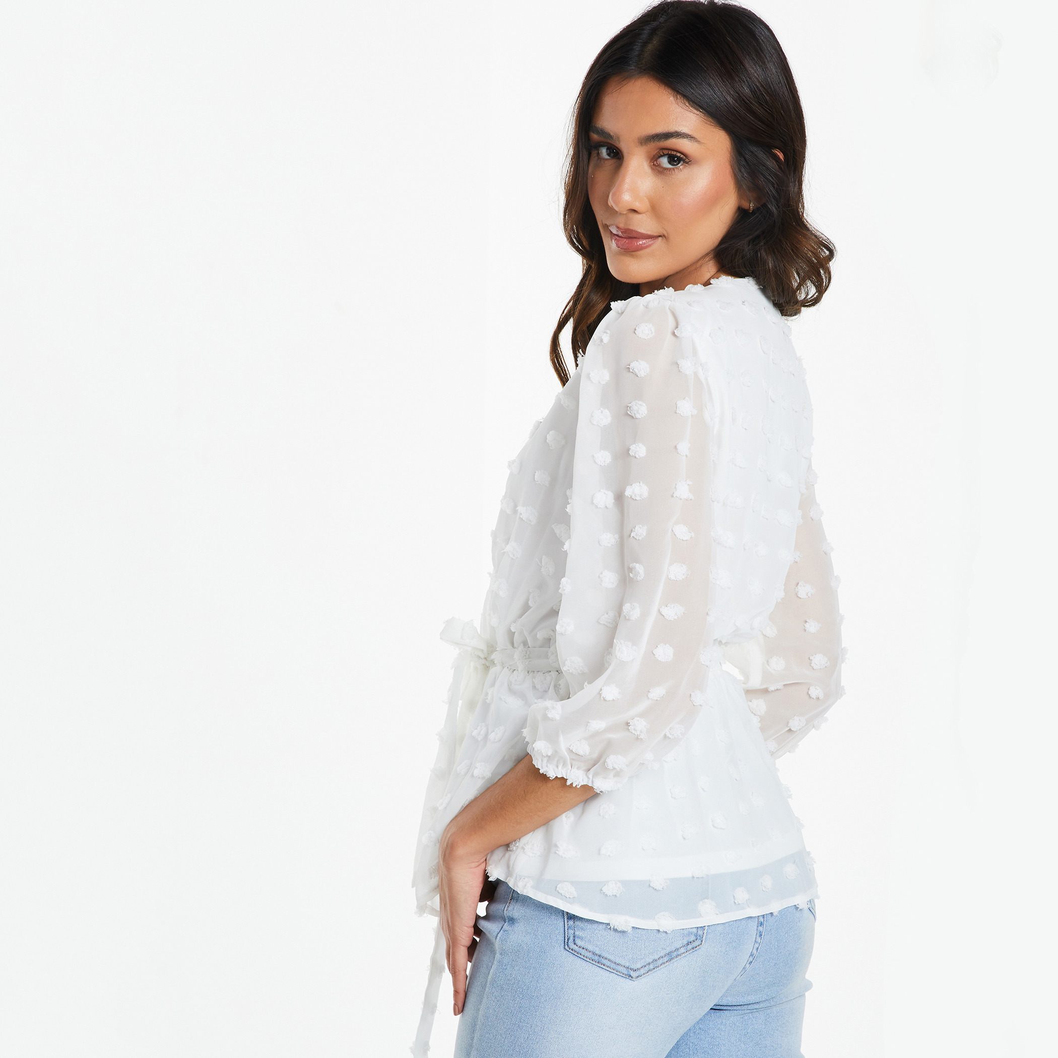 بلوزة بيبلوم للنساء من كويز بحزام لف بفتحة رقبة على شكل حرف في-women-clothing-shirtsandblouses-blouses-image-2