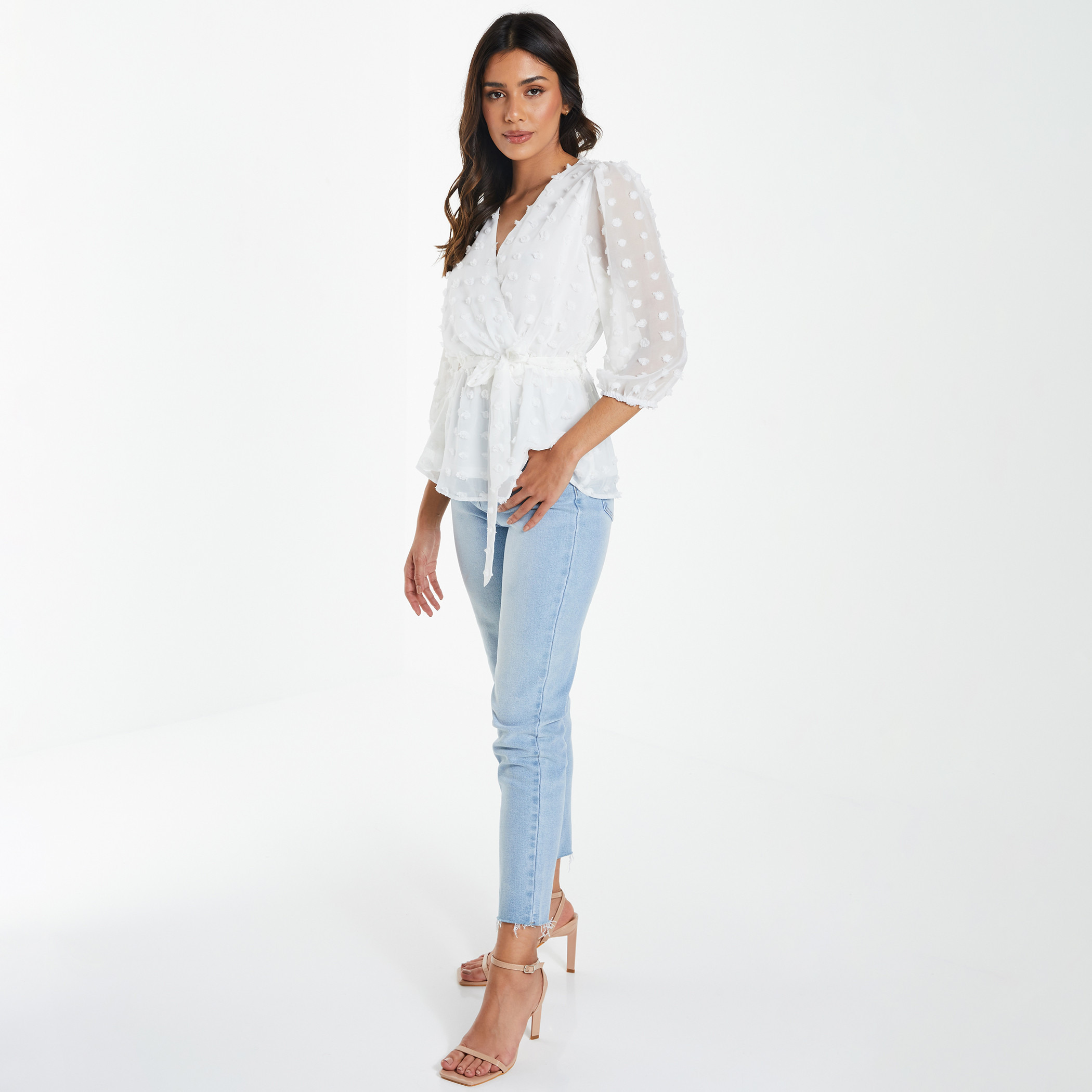 بلوزة بيبلوم للنساء من كويز بحزام لف بفتحة رقبة على شكل حرف في-women-clothing-shirtsandblouses-blouses-image-3
