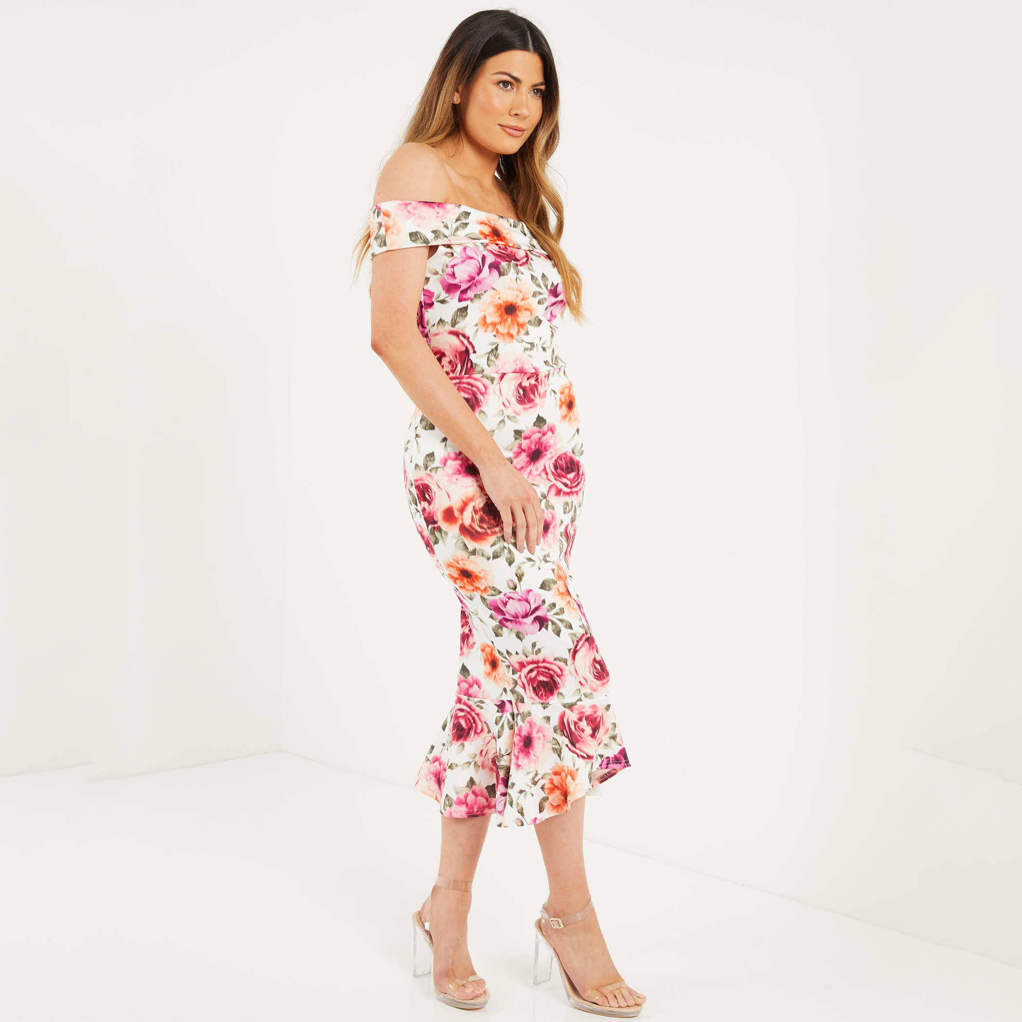 فستان حورية البحر للنساء من كويز زهري كريمي مكشوف الأكتاف-women-clothing-dresses-image-3