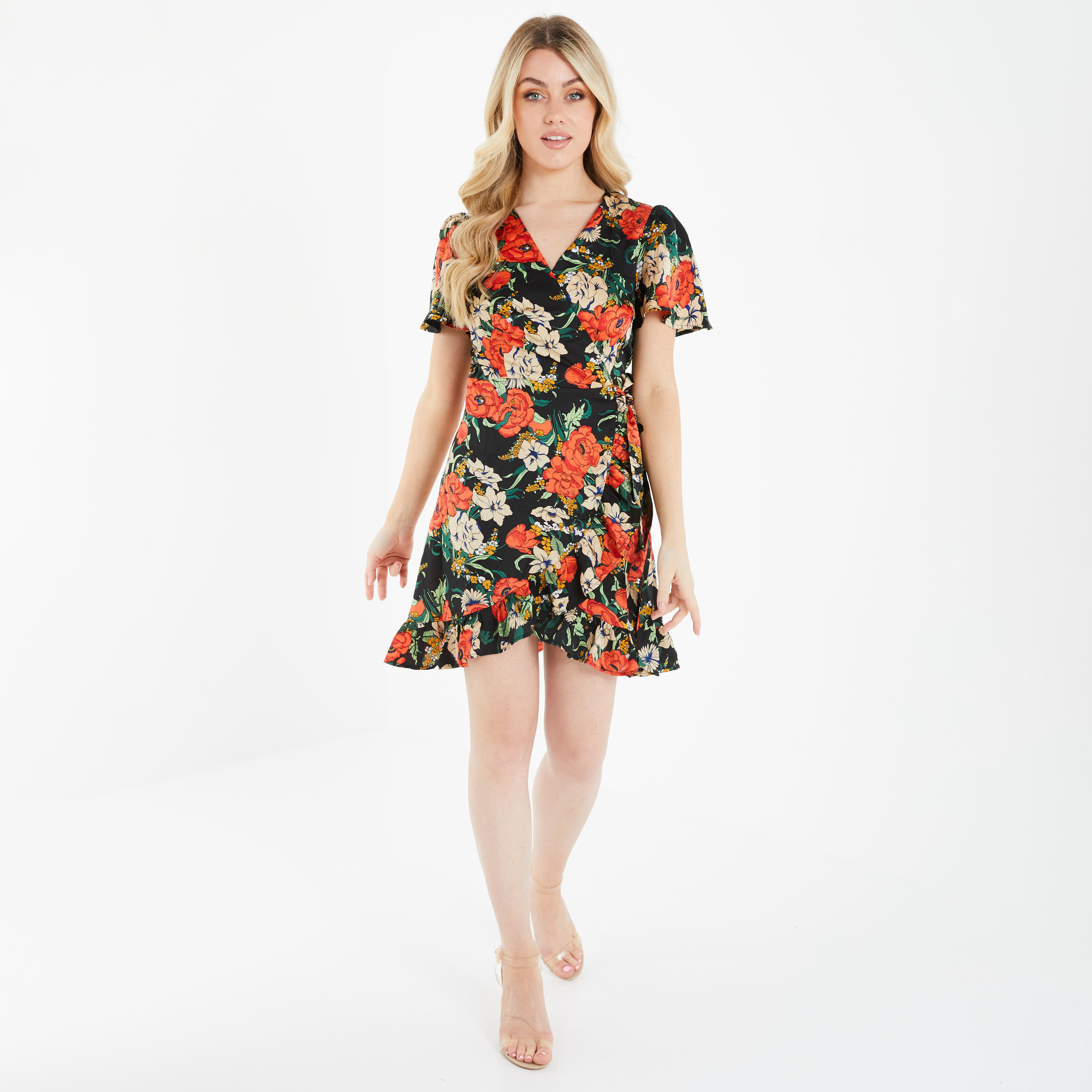 فستان قصير متزلج بياقة على شكل وى مع زهري من كويز-women-clothing-dresses-image-1