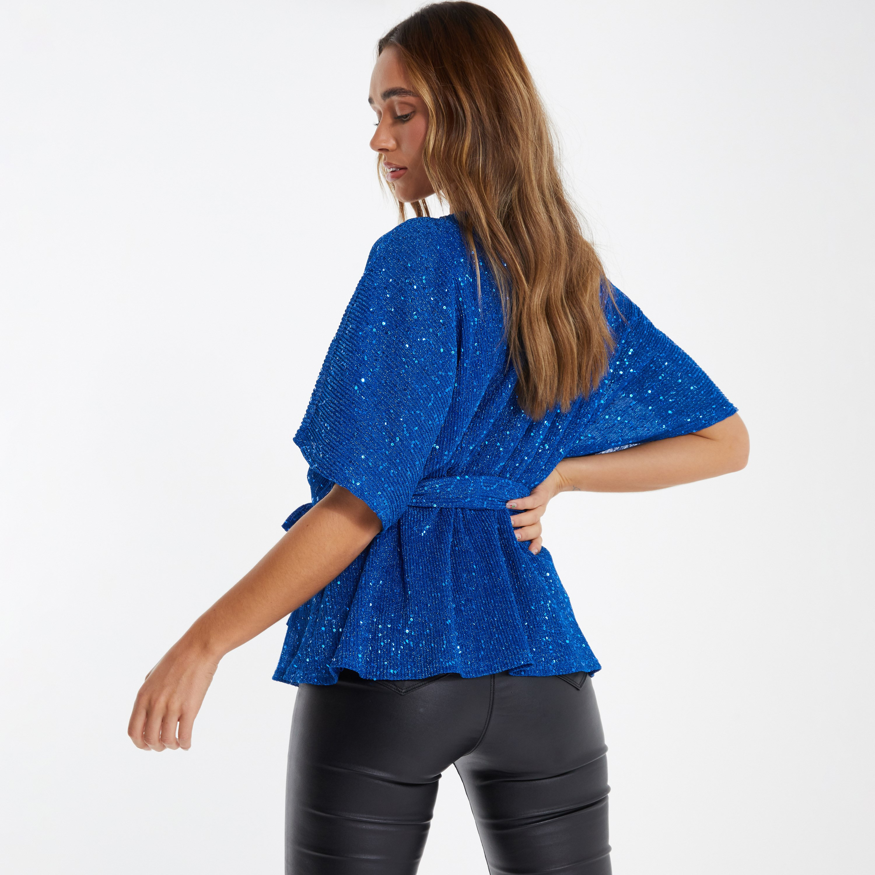 كويز - بلوزة كشكش بحزام ربط وياقة مستديرة - ترتر-women-clothing-shirtsandblouses-blouses-image-4