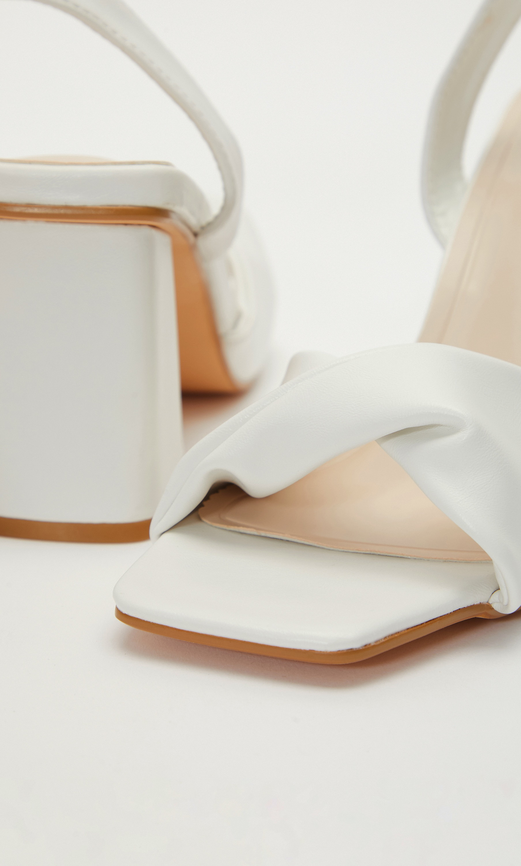 صندل بكعب عريض وحزام للكاحل للنساء من قويز 100036765-women-shoes-heels-image-5