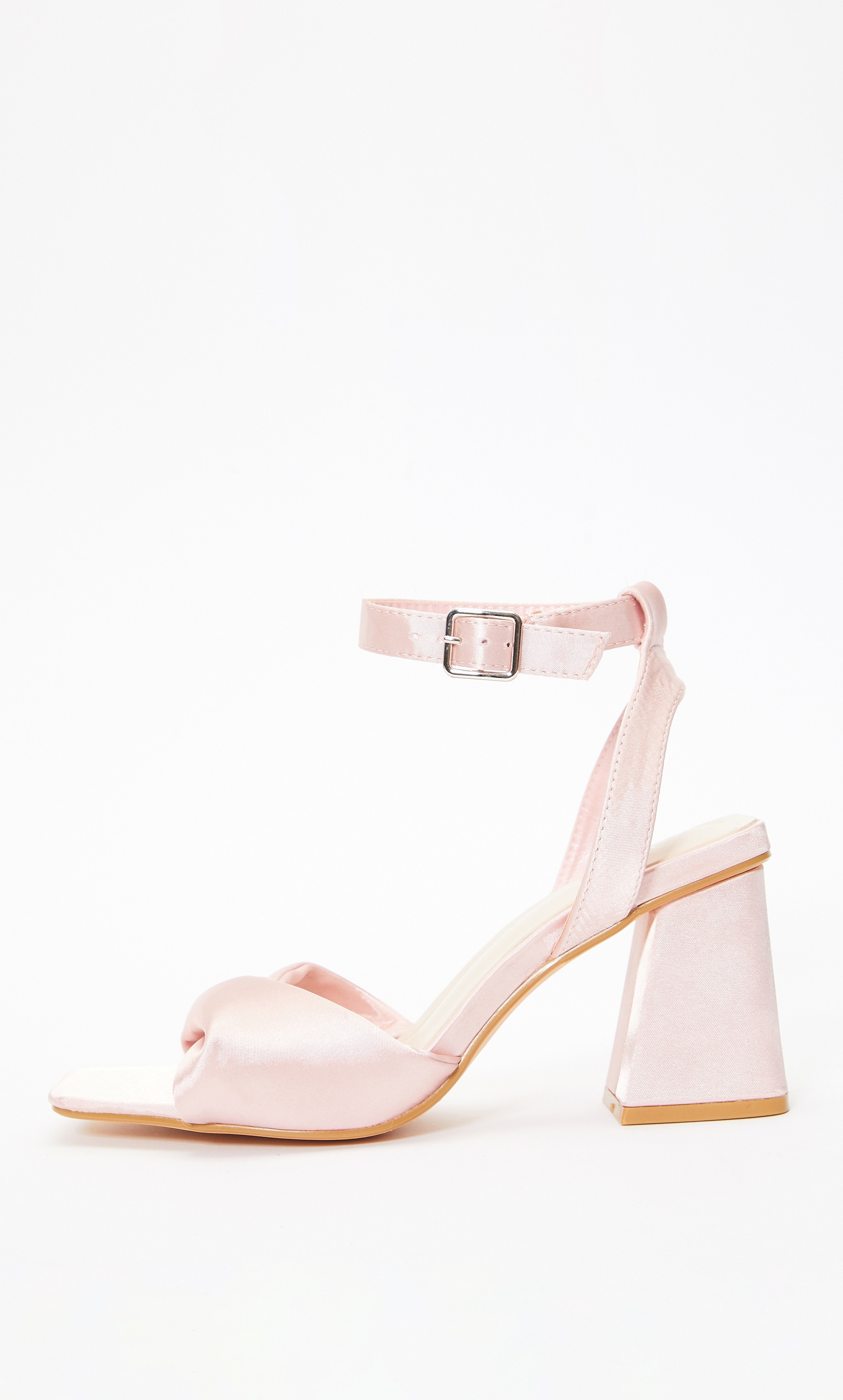 صندل نسائي بكعب عريض مزين بمقدمة مفتوحة مربعة من كويز  100036981-women-shoes-heels-image-3