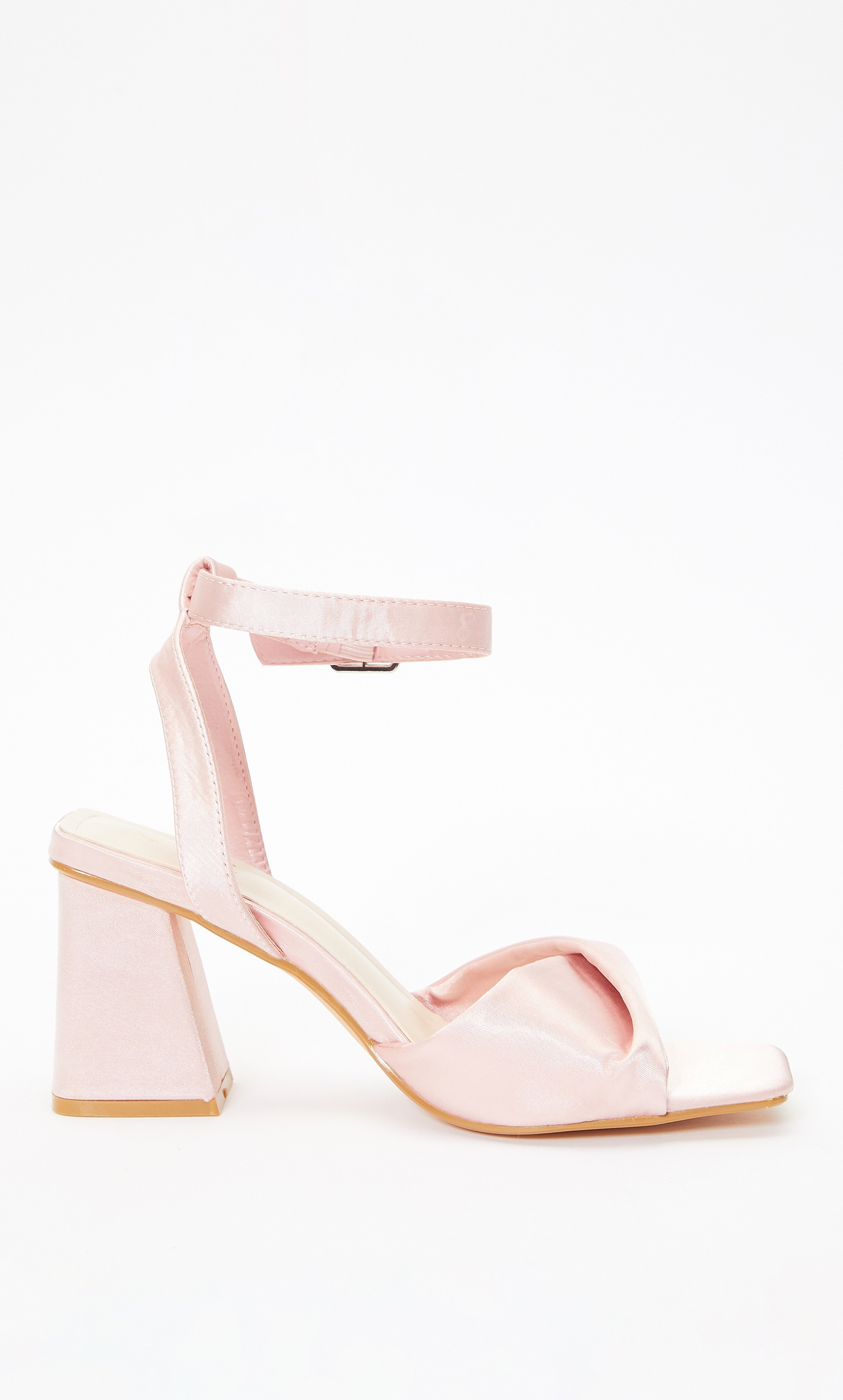 صندل نسائي بكعب عريض مزين بمقدمة مفتوحة مربعة من كويز  100036981-women-shoes-heels-image-6