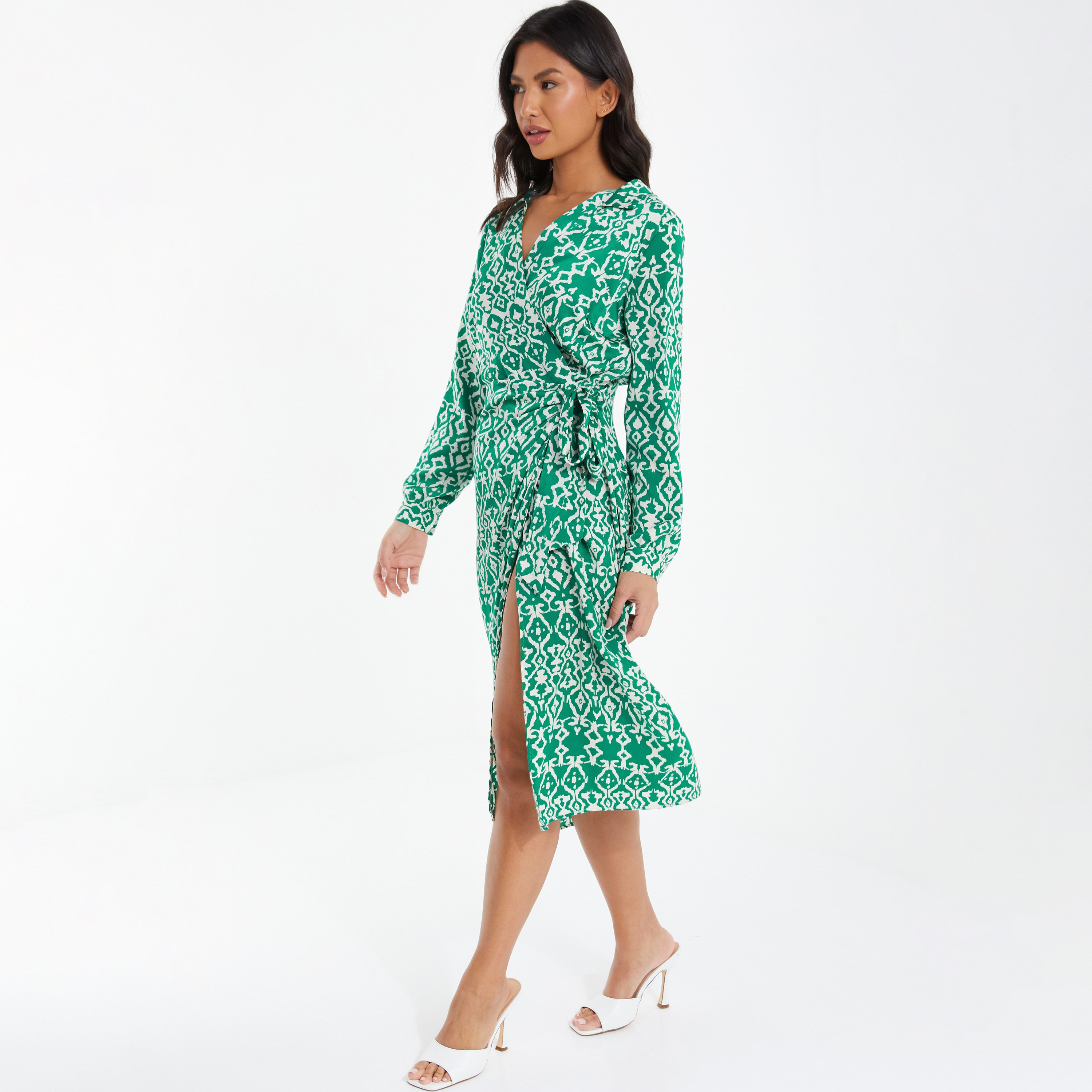 كويز - فستان لف بطول متوسط وياقة مثنية - رسومات أزتيك-women-clothing-dresses-image-2