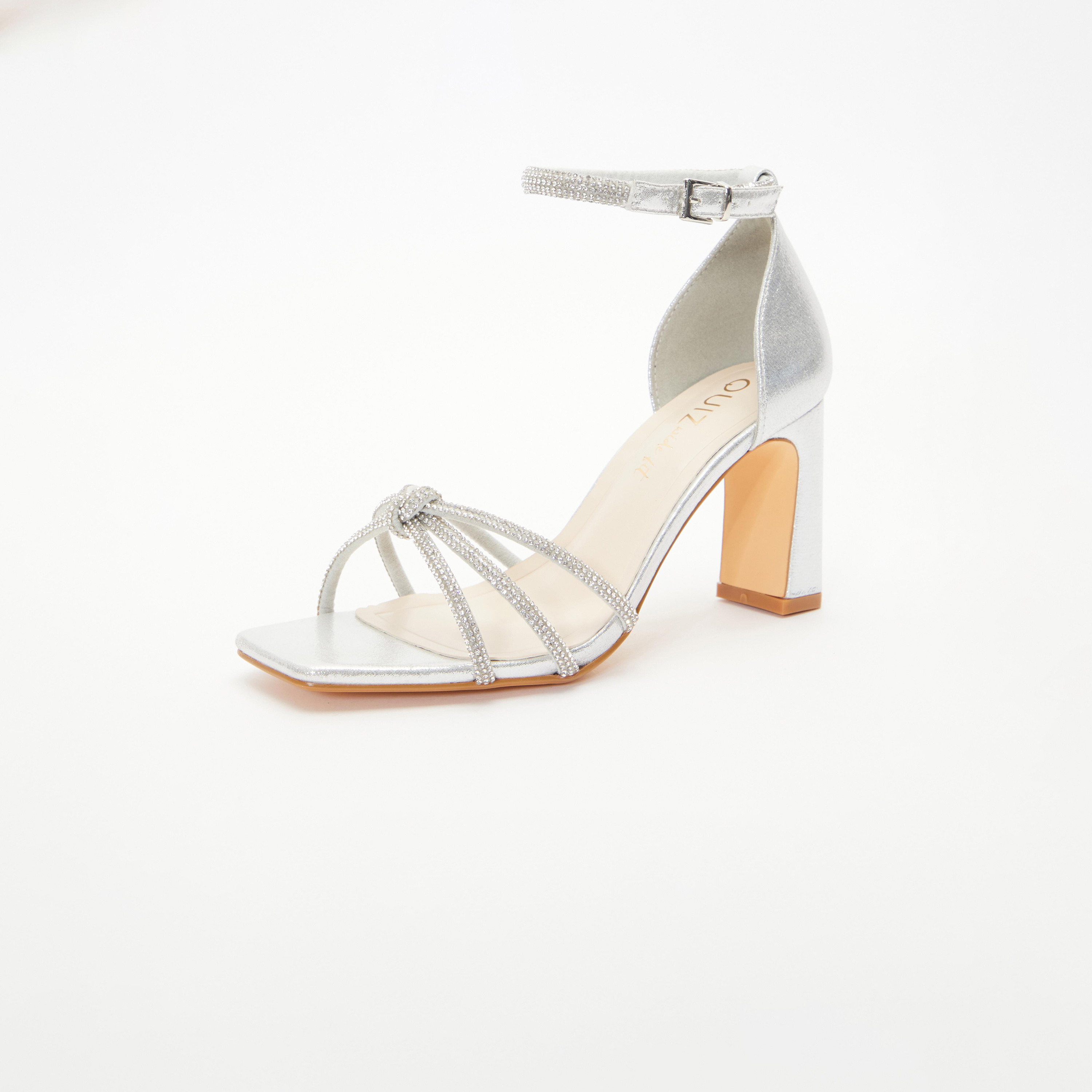 كويز- صندل نسائي بكعب عريض وحزام بإبزيم | 00100037669-women-shoes-heels-image-1