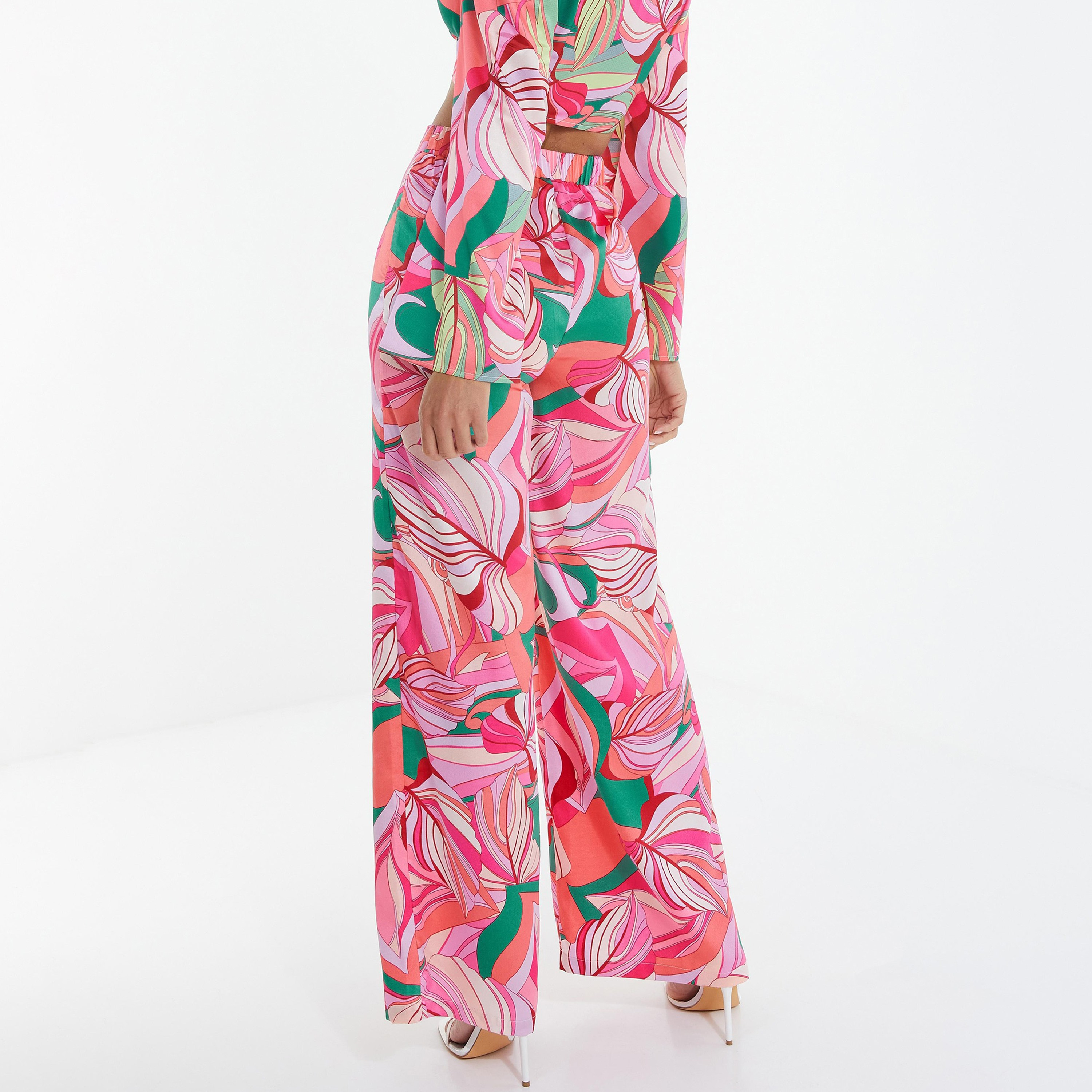  سروال بالاز بخصر مرتفع مطبوعة من كويز-women-clothing-bottoms-trousers-image-4