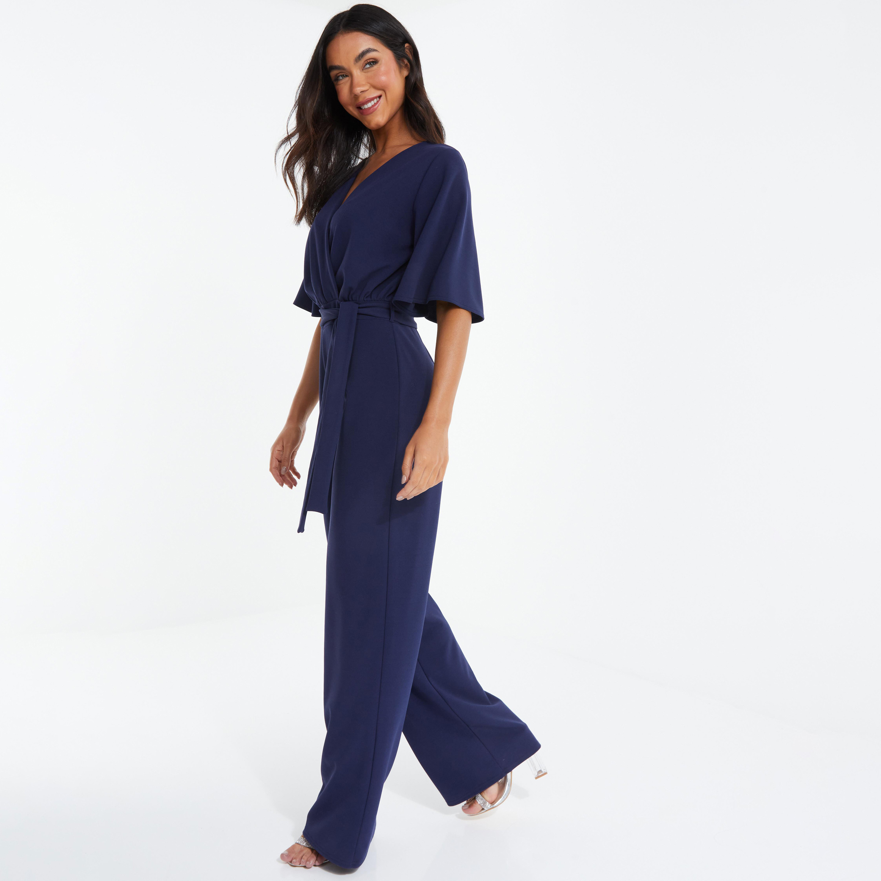  جمبسوت بأكمام قصيرة وبرقبة على شكلV سادة من كويز-women-clothing-dresses-image-2