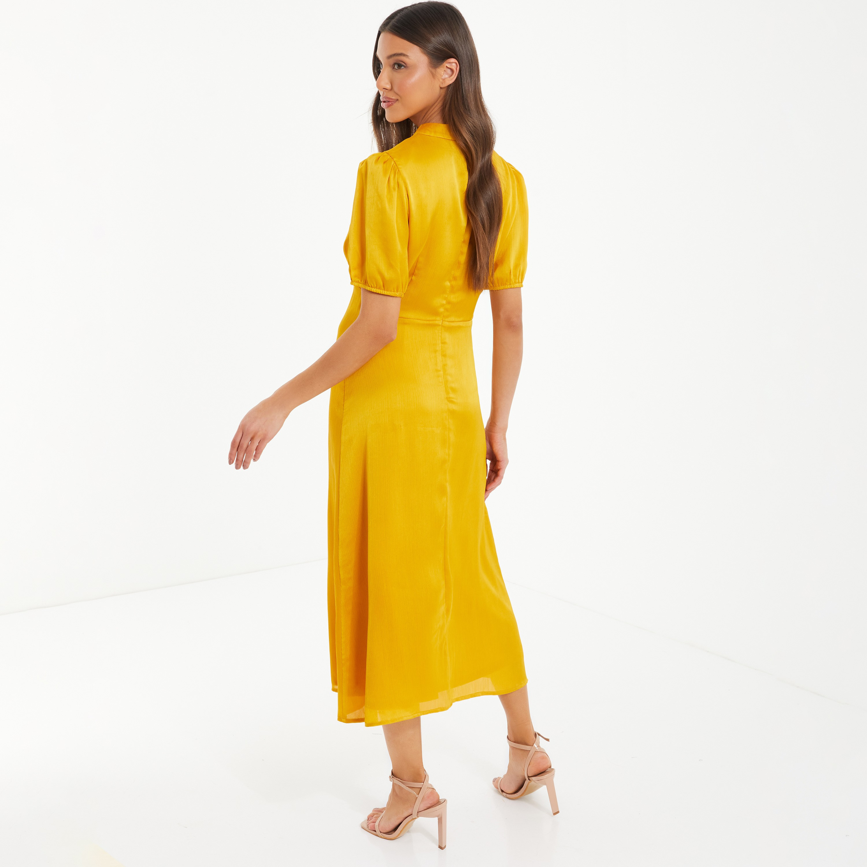 فستان ميدي بفتحة على شكل إيه لاين مع ياقة سادة من كويز ساتان-women-clothing-dresses-image-4
