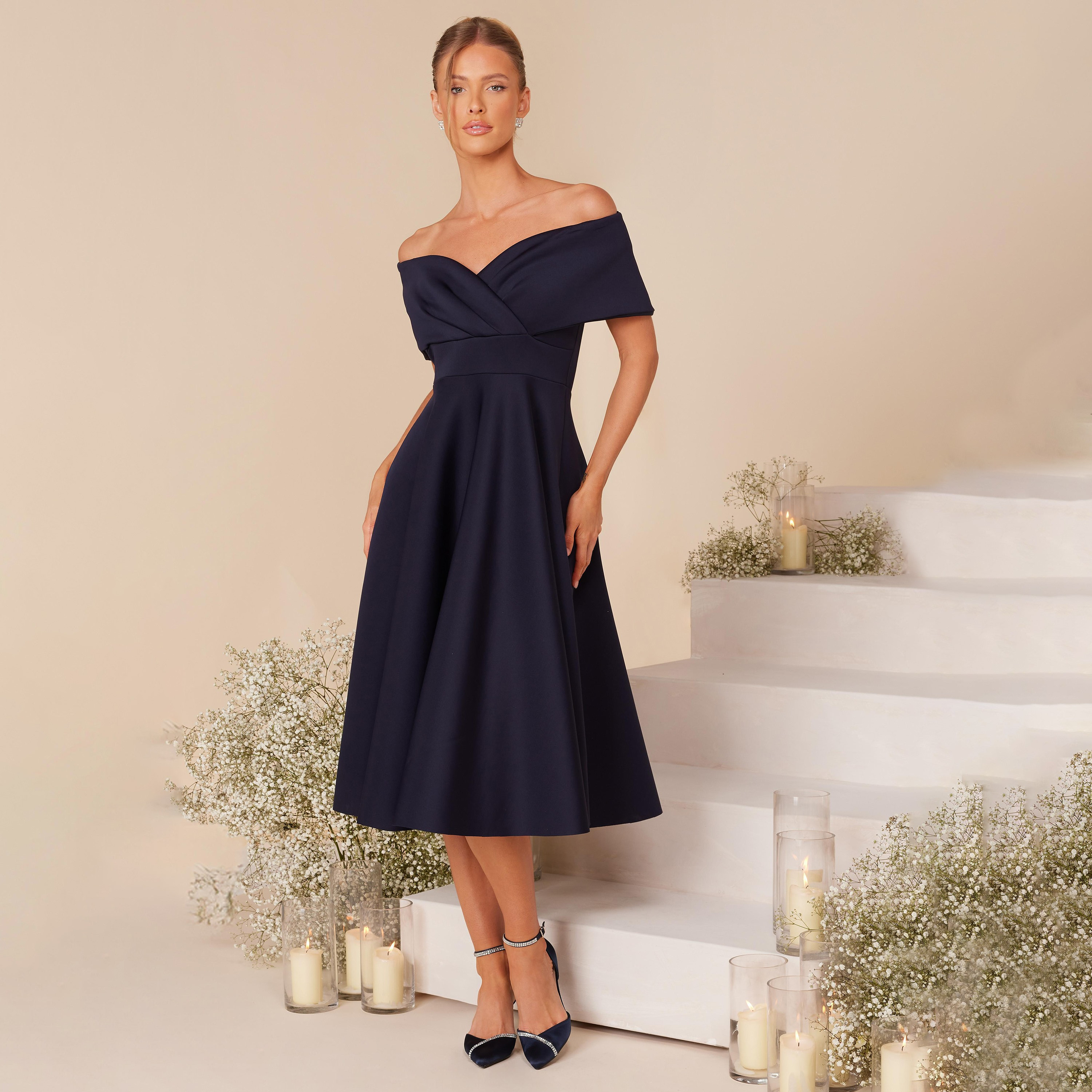 فستان متزلج متوسط الطول بياقة باردوت سادة من كويز-women-clothing-dresses-image-1