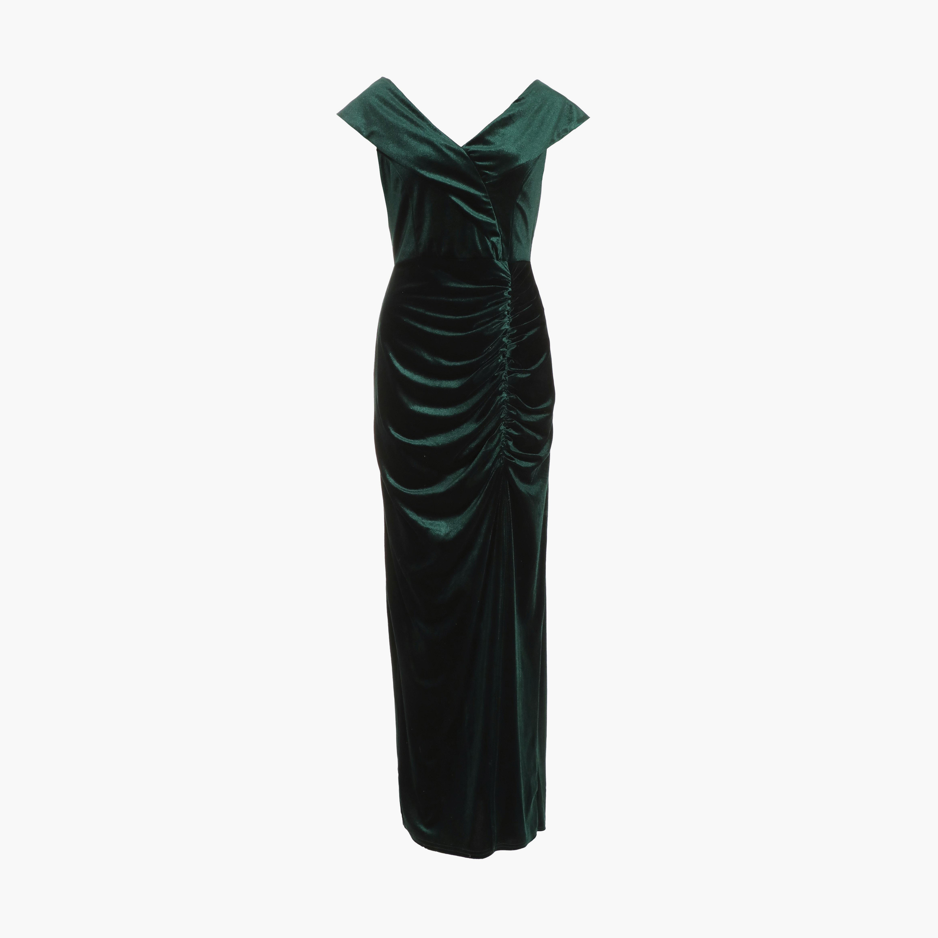 كويز-  فستان سهرة ماكسي مكشكش من المخمل باللون الأخضر الزجاجي-women-clothing-dresses-image-5