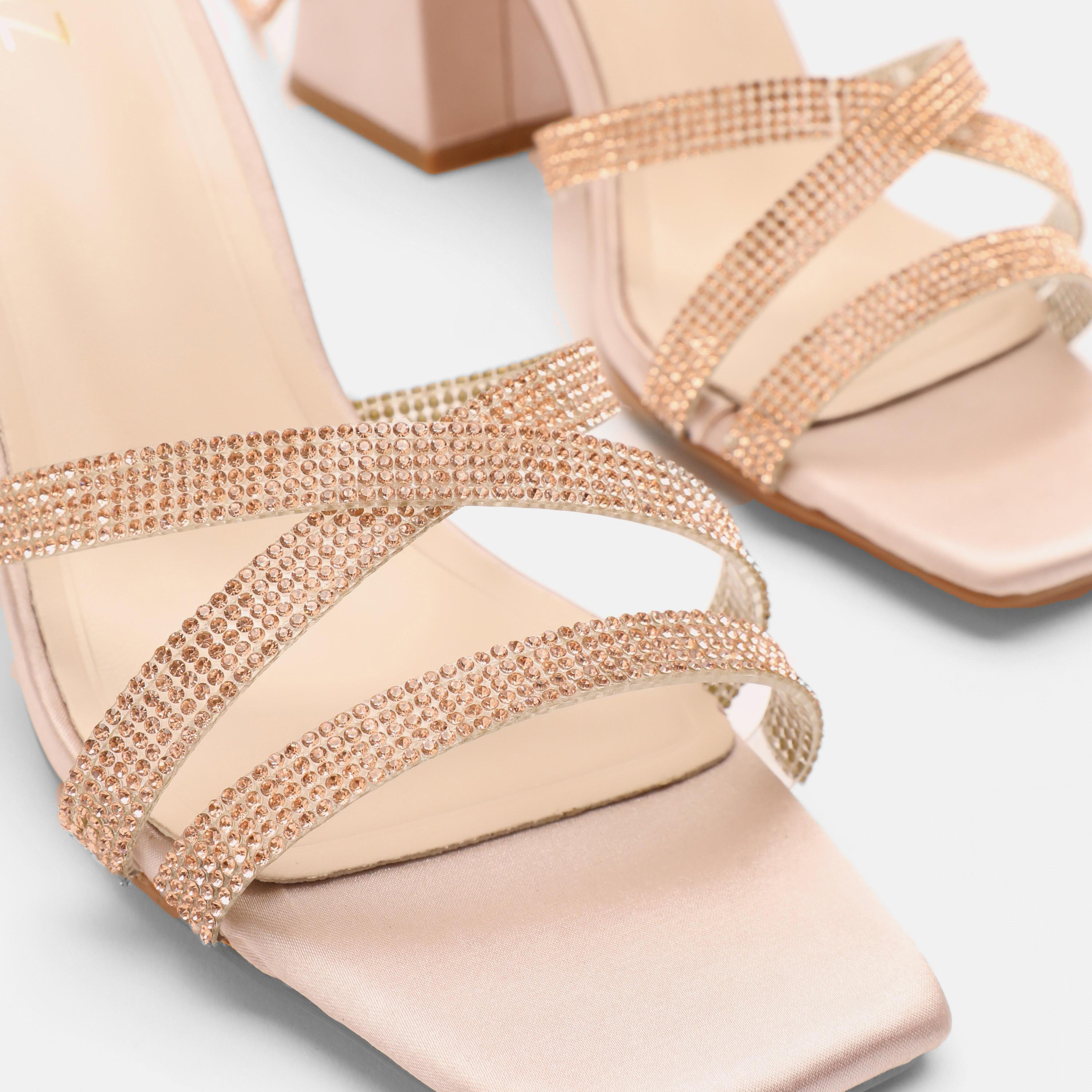 صندل نسائي من كويز بكعب عريض وشريط للكاحل مع مزخرفة | 00100040064-women-shoes-heels-image-5