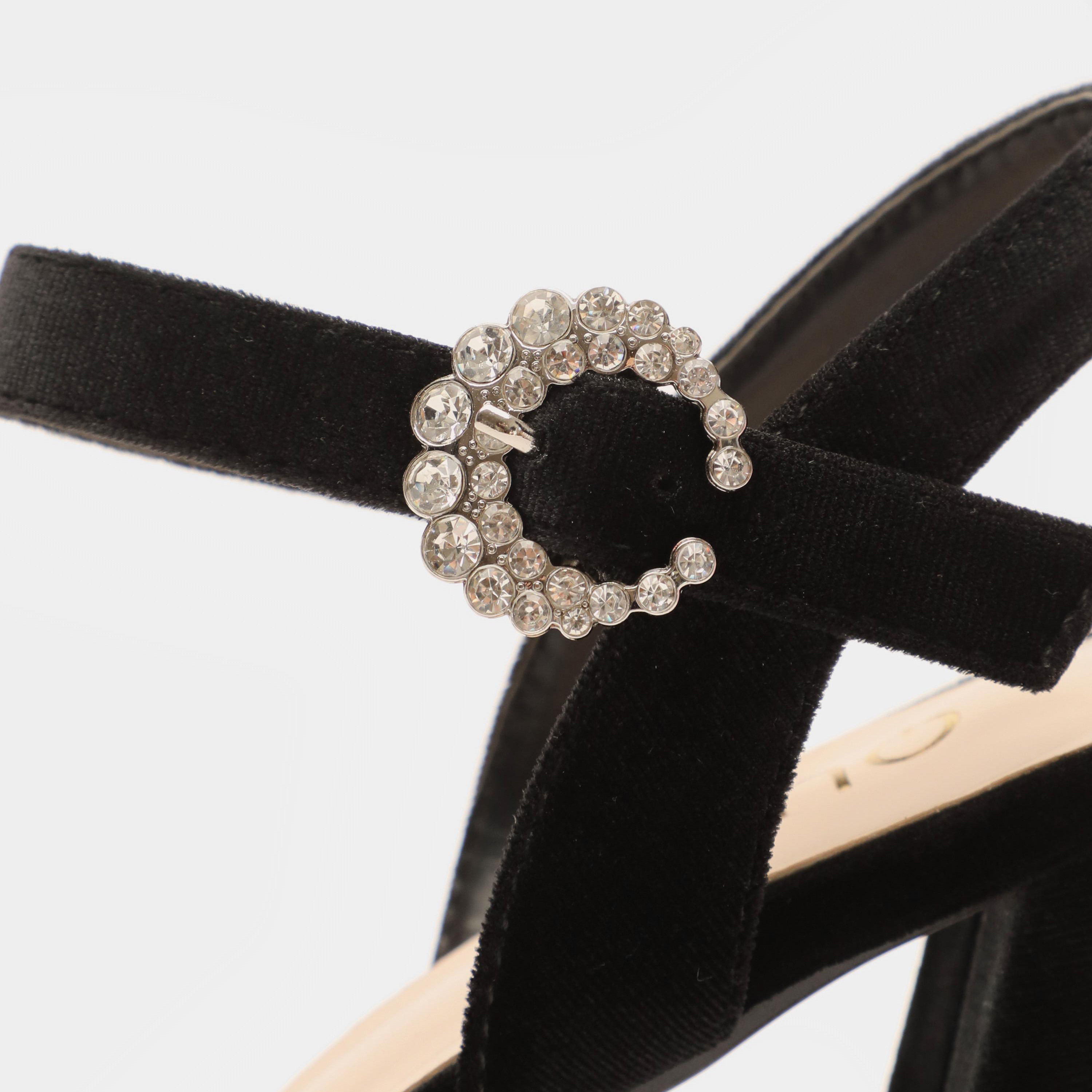 صنادل نسائية بكعب عريض ورباط للكاحل من كويز | 00100040069-women-shoes-heels-image-5