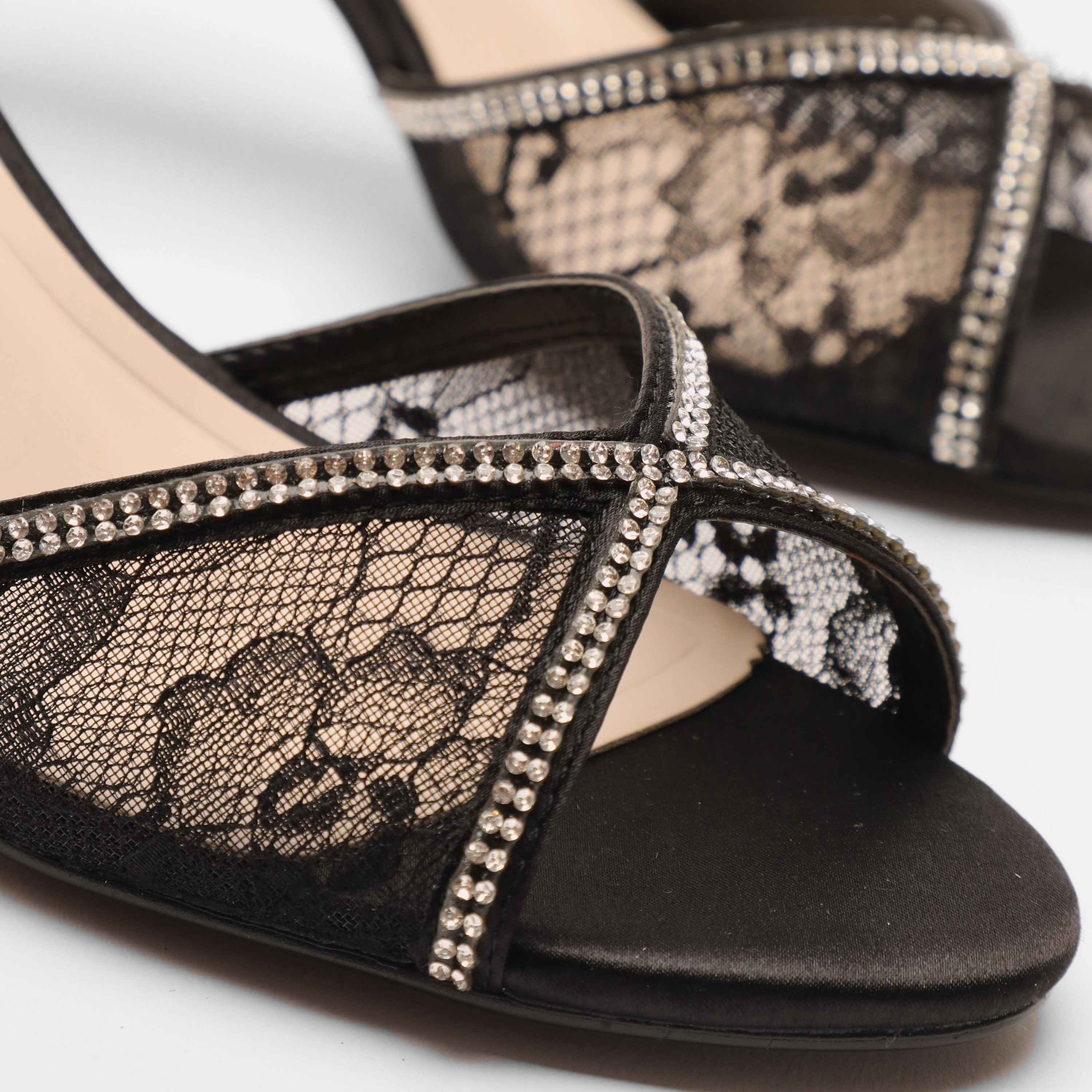 صندل نسائي بكعب ستيليتو ذو دانتيل أمامي مع ديامانتي من كويز-women-shoes-heels-image-3