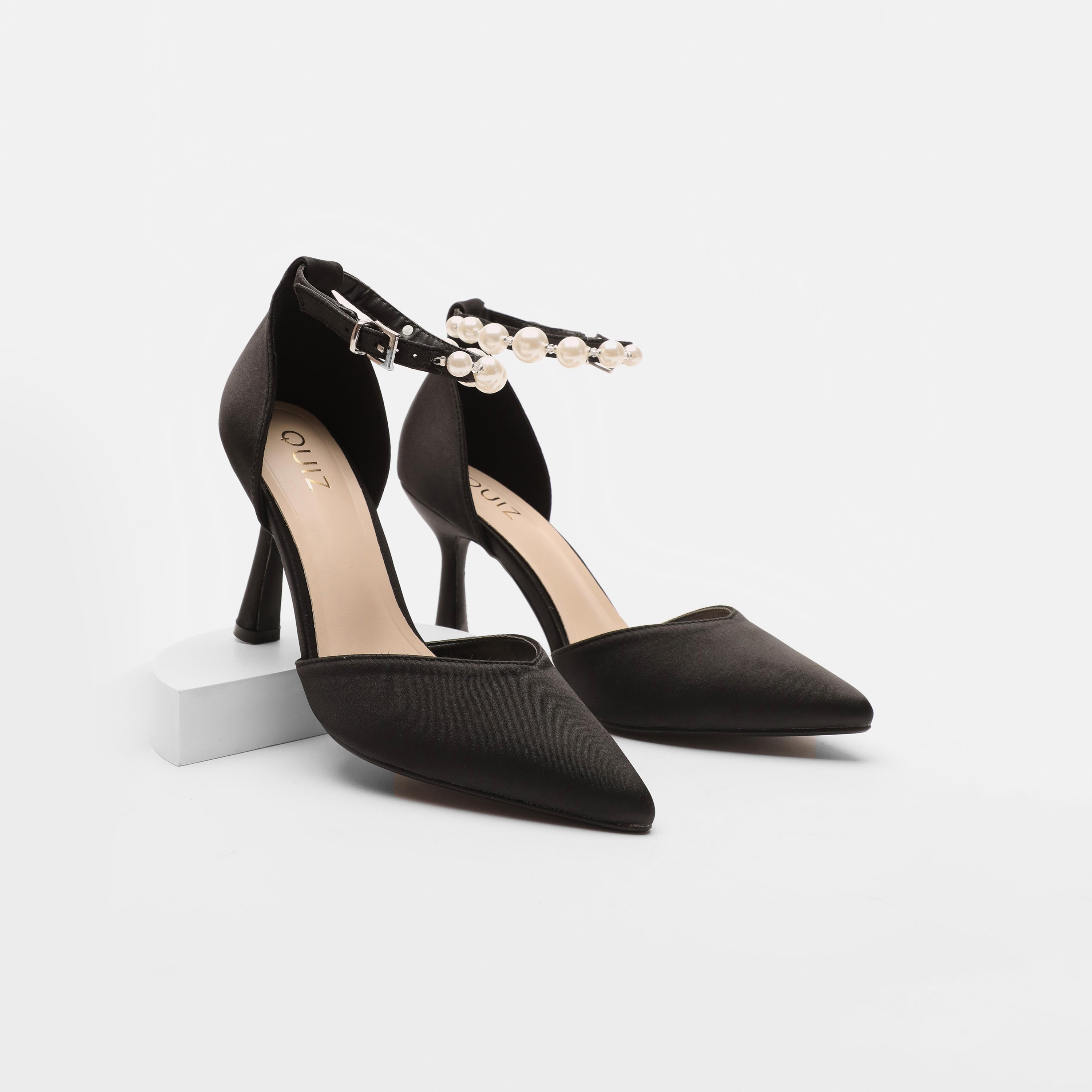 صندل نسائي بكعب صغير وشريط للكاحل من كويز مع لؤلؤية | 00100040073-women-shoes-heels-image-4