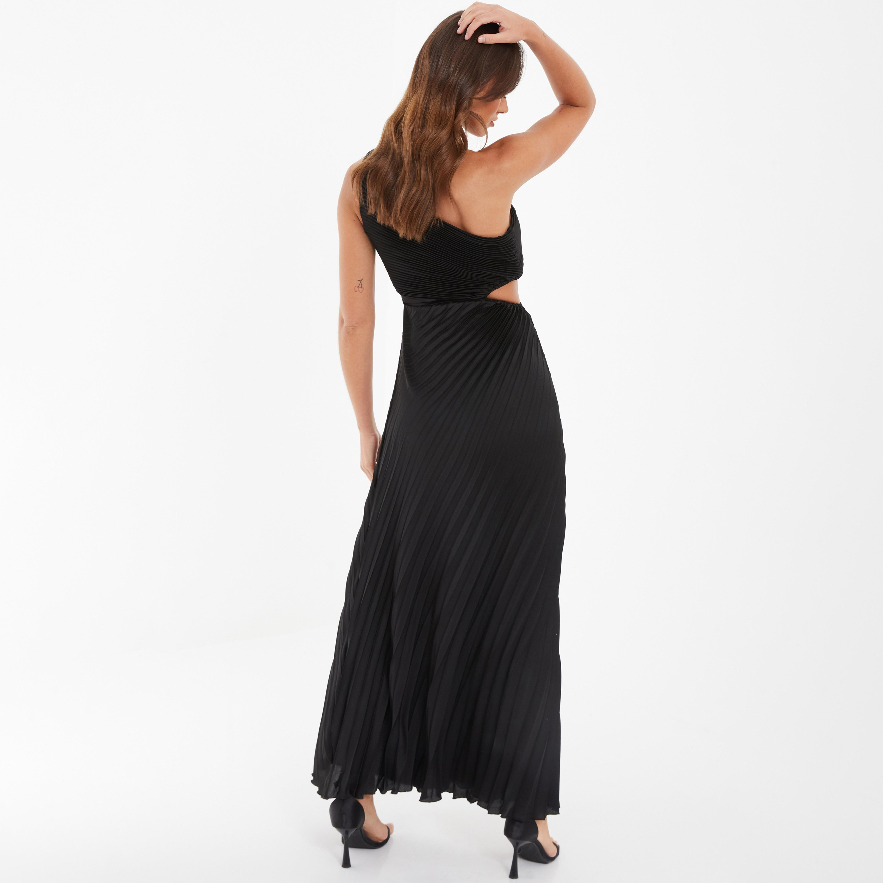 فستان ماكسي سادة بطيات مع كتف واحد من كويز ساتان-women-clothing-dresses-image-4