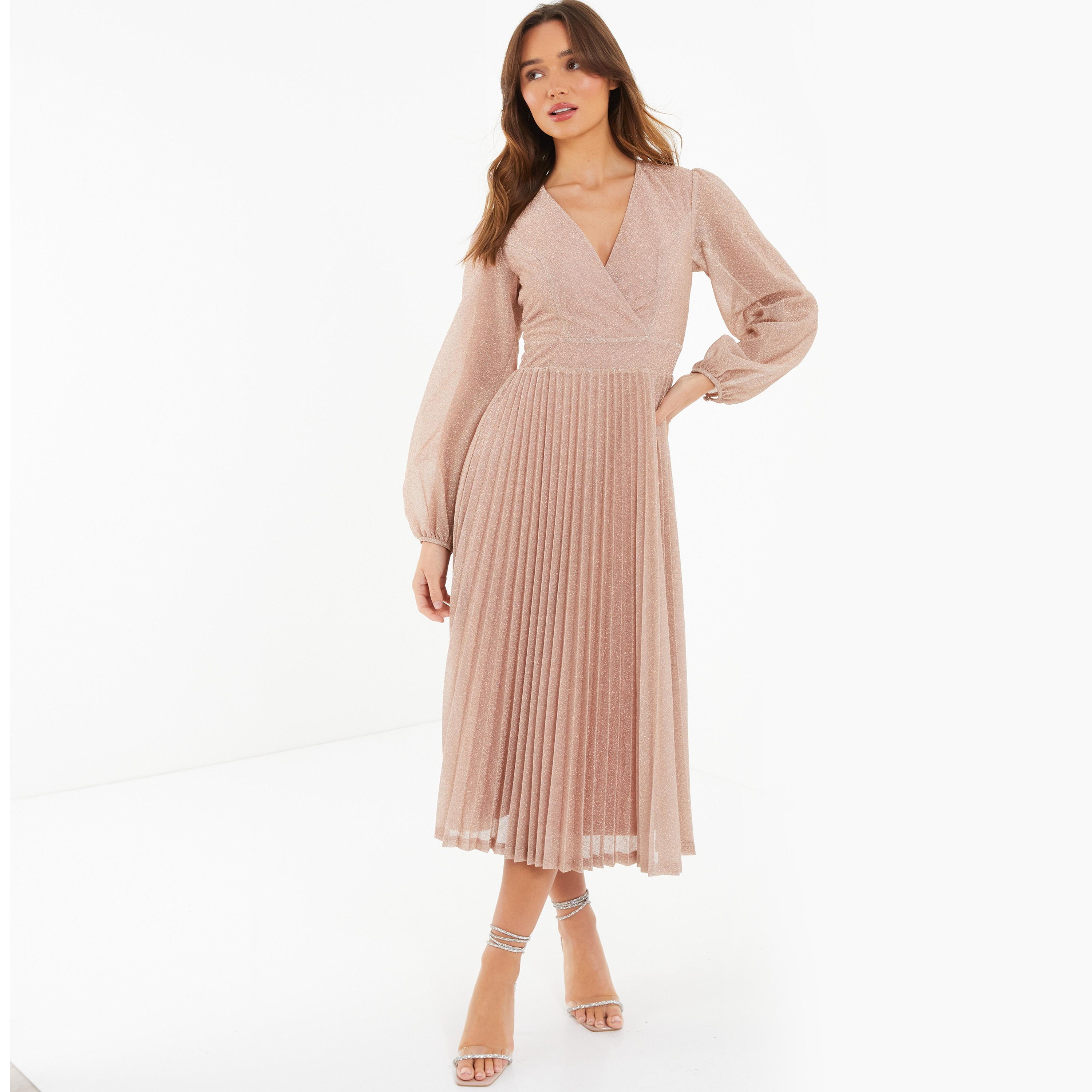 فستان ميدي بطيات ورقبة على شكل وى مع معدني من كويز-women-clothing-dresses-image-1