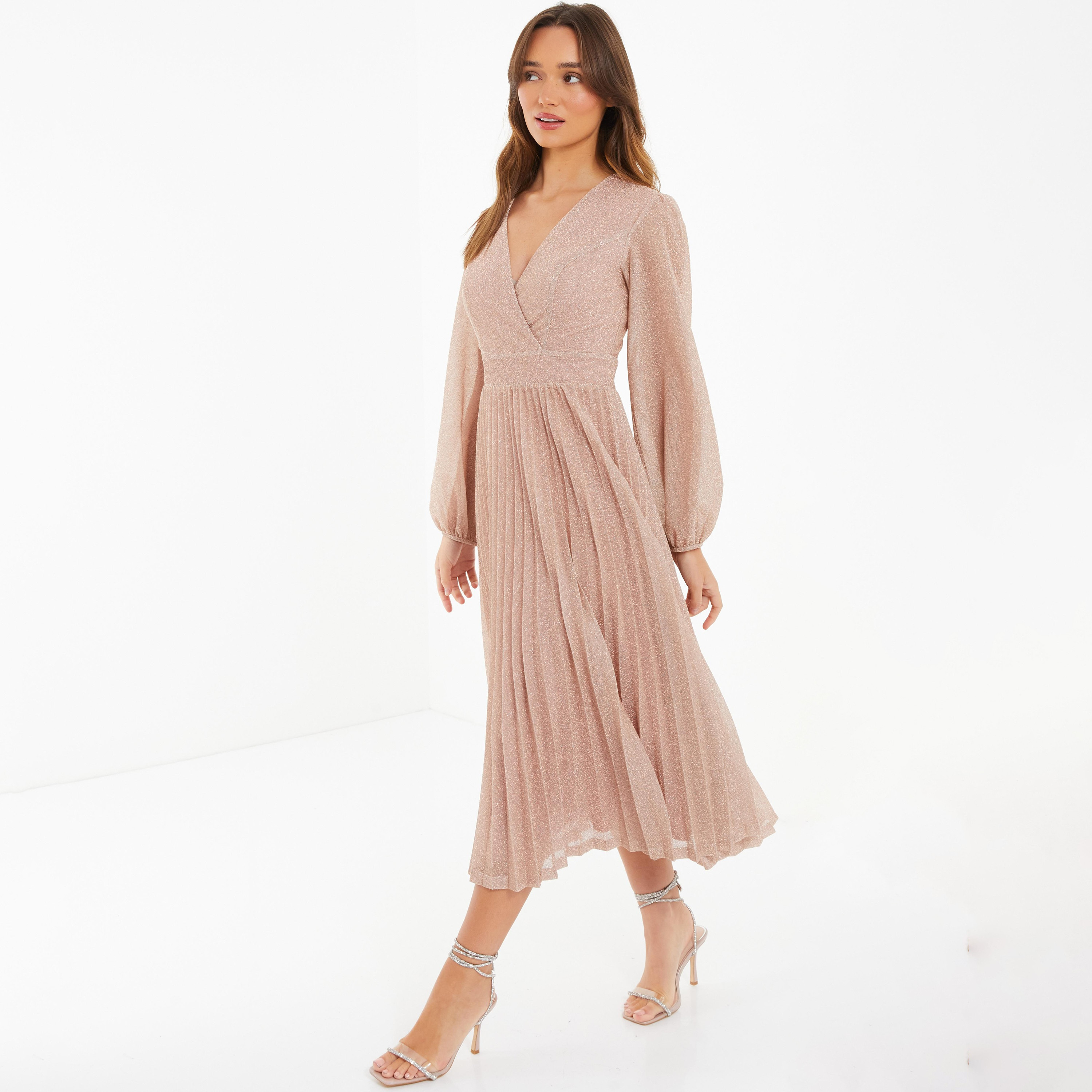 فستان ميدي بطيات ورقبة على شكل وى مع معدني من كويز-women-clothing-dresses-image-2