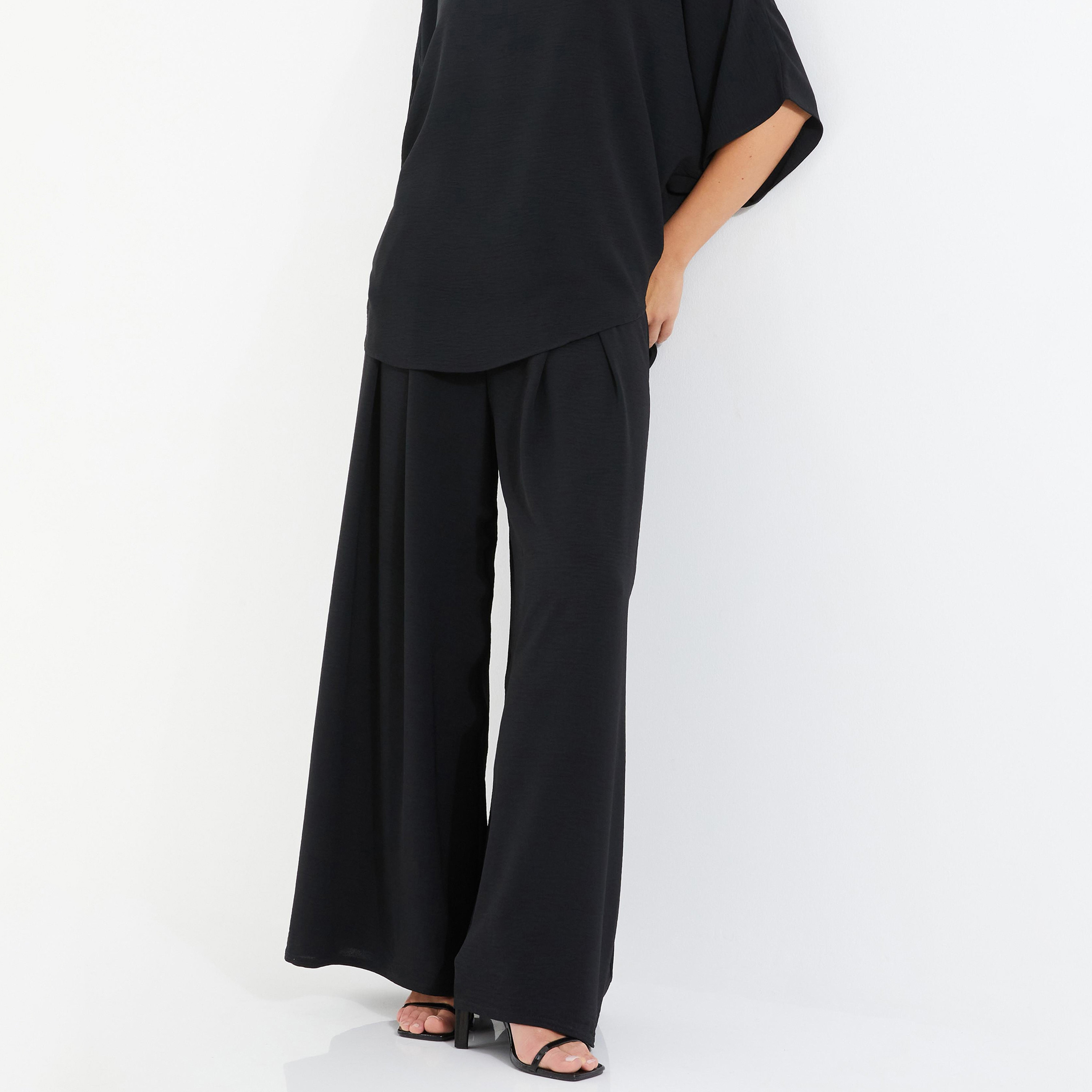 بنطلون سادة واسع الساق بخصر مرتفع من كويز -women-clothing-bottoms-trousers-image-1