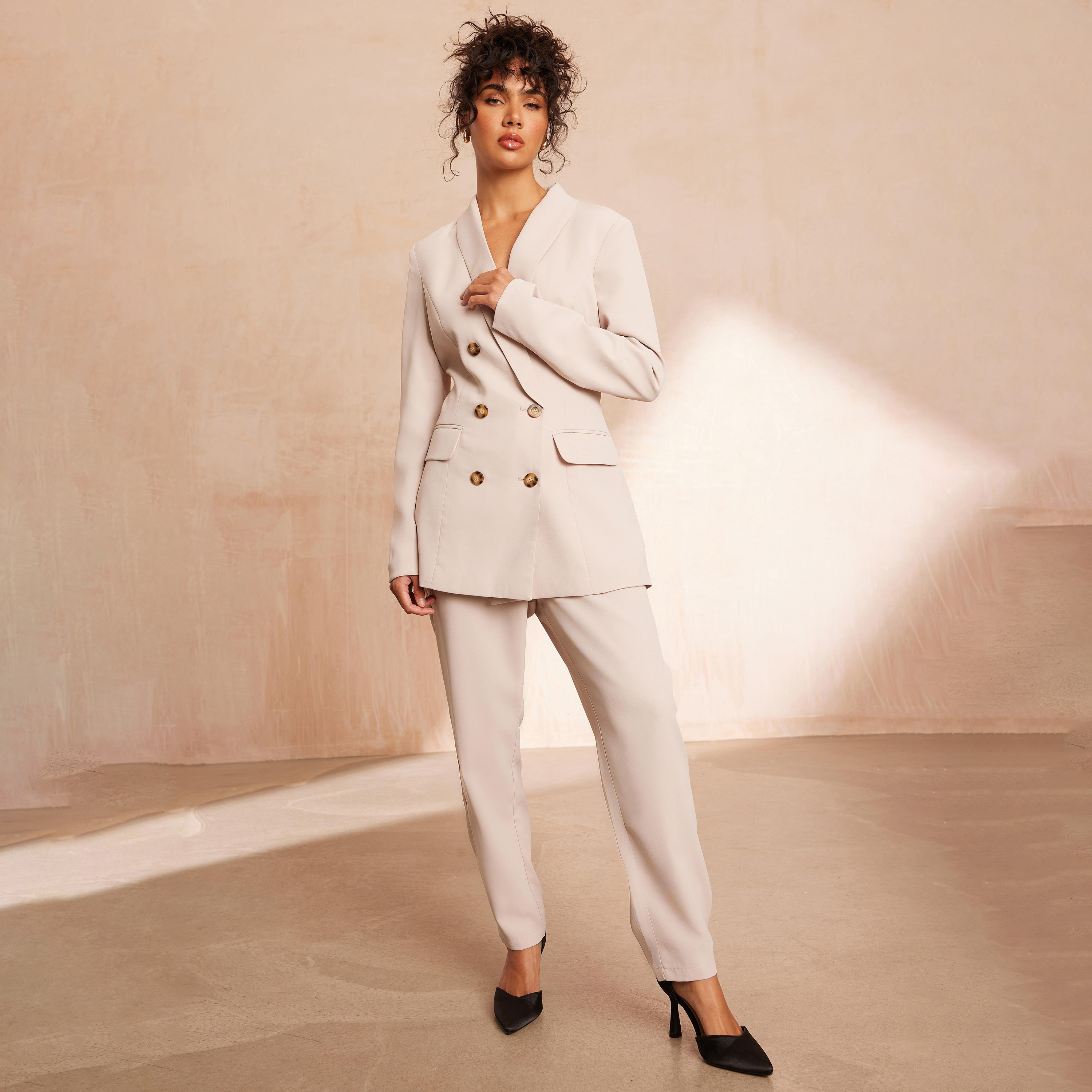 بنطلون مدبب سادة بخصر مرتفع من كويز-women-clothing-bottoms-trousers-image-2