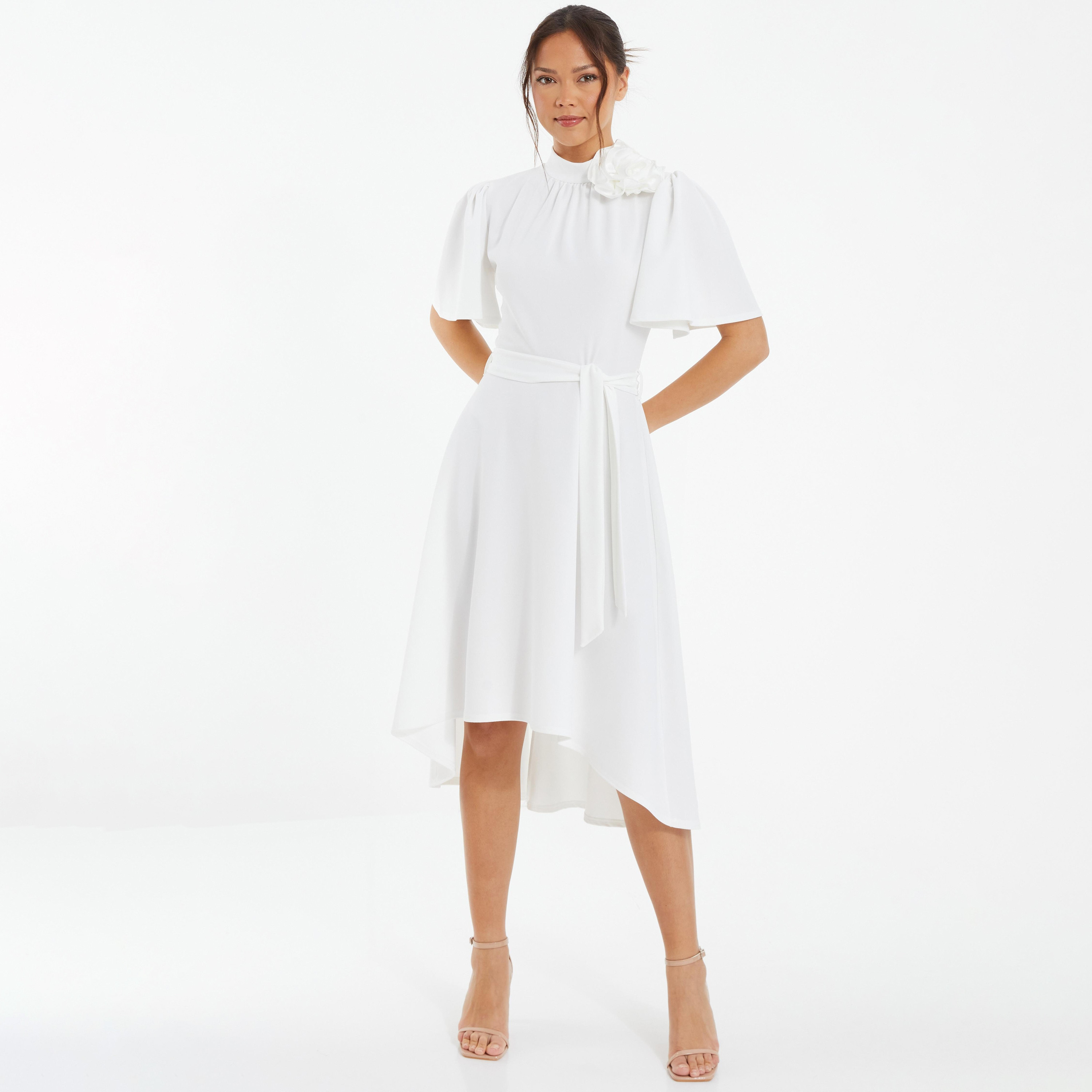 فستان ميدي بحزام من الساتان مزين بالزهور وياقة عالية وحاشية متدلية من كويز-women-clothing-dresses-image-1