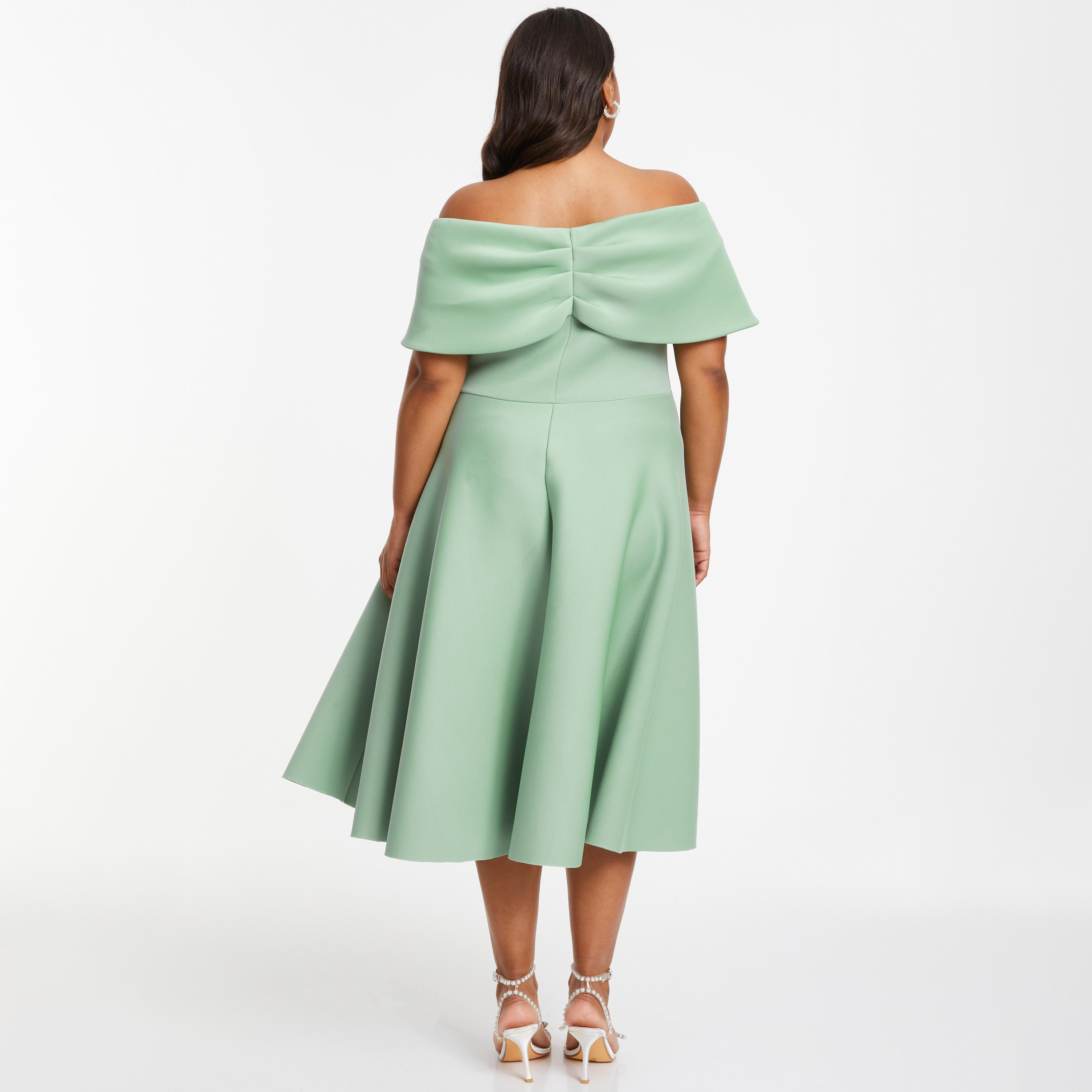 فستان متزلج متوسط الطول بياقة باردوت سادة من كويز-women-clothing-dresses-image-4