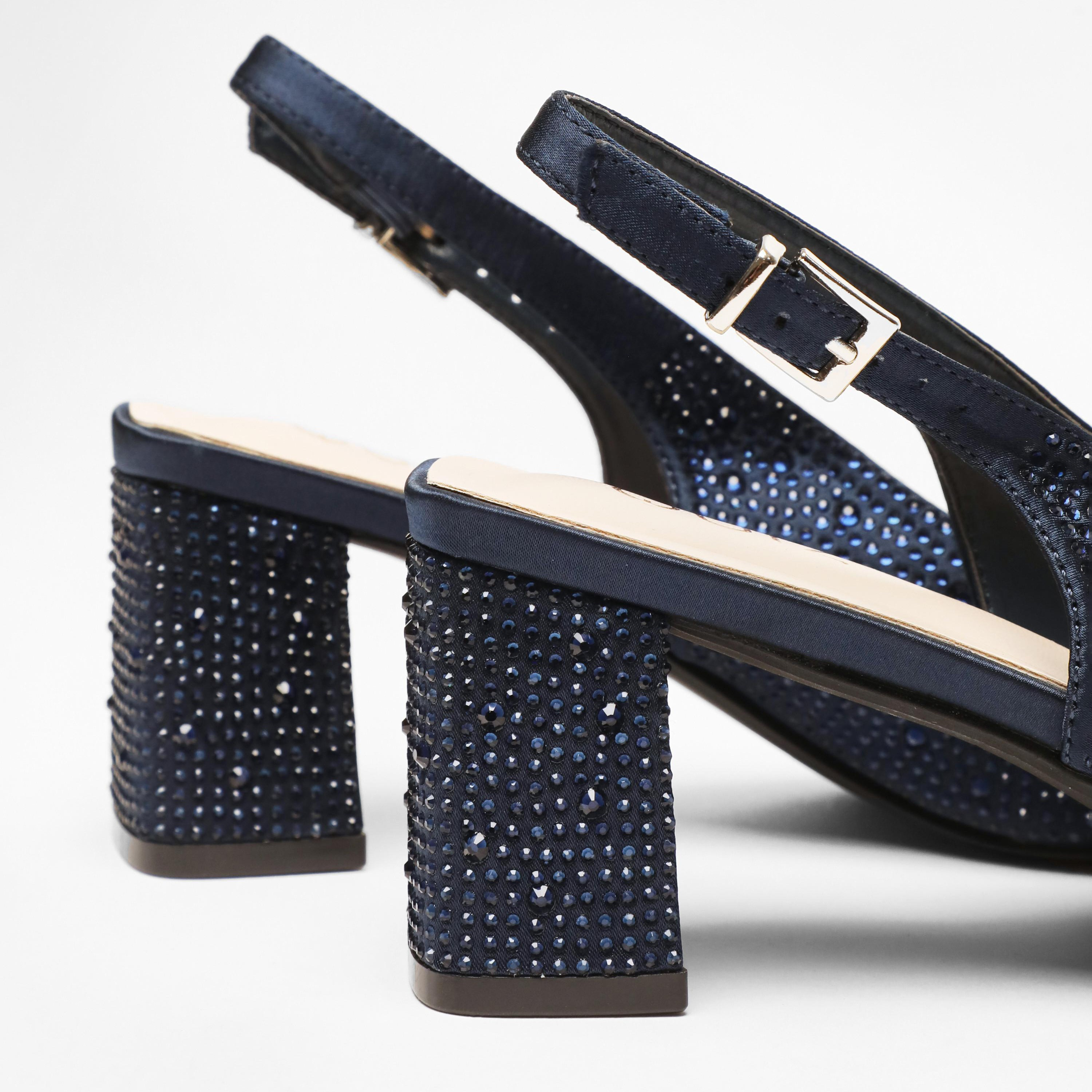 حذاء ميولز بكعب بلوك بإبزيم للسيدات من كويز | 100041269-women-shoes-heels-image-3