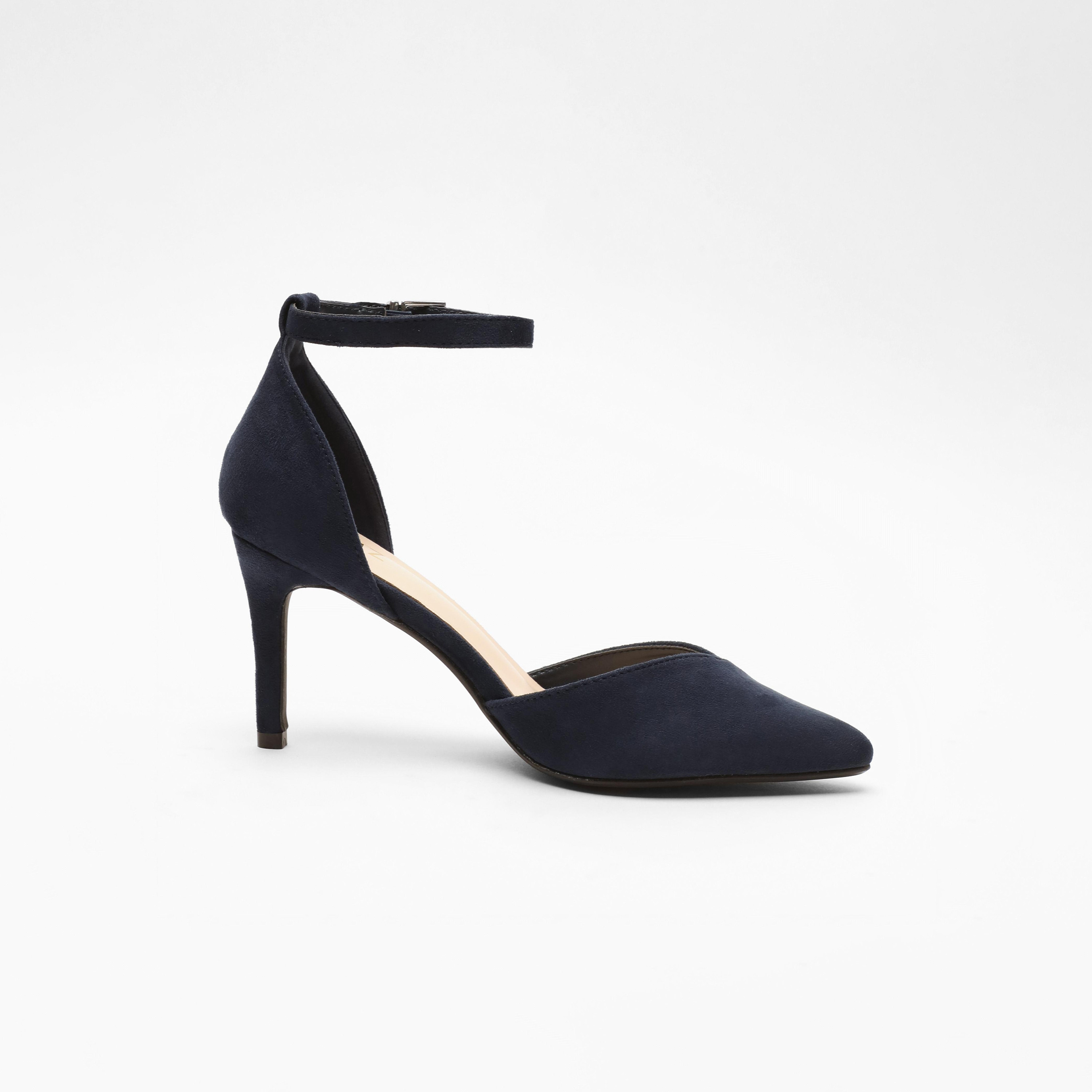 صندل نسائي بكعب قطة مزود بإبزيم وشريط للكاحل من كويز  | 100041288-women-shoes-heels-image-4