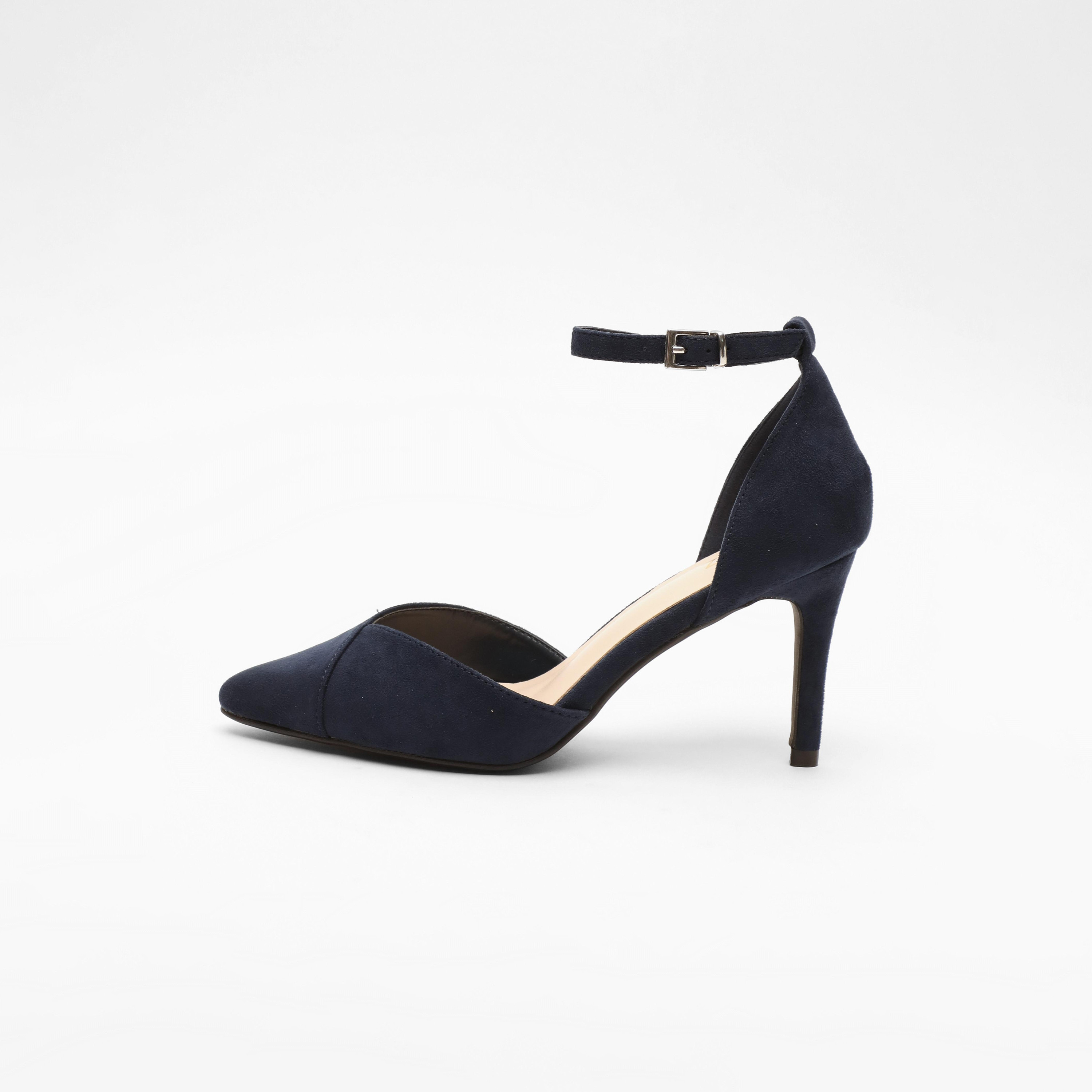 صندل نسائي بكعب قطة مزود بإبزيم وشريط للكاحل من كويز  | 100041288-women-shoes-heels-image-5