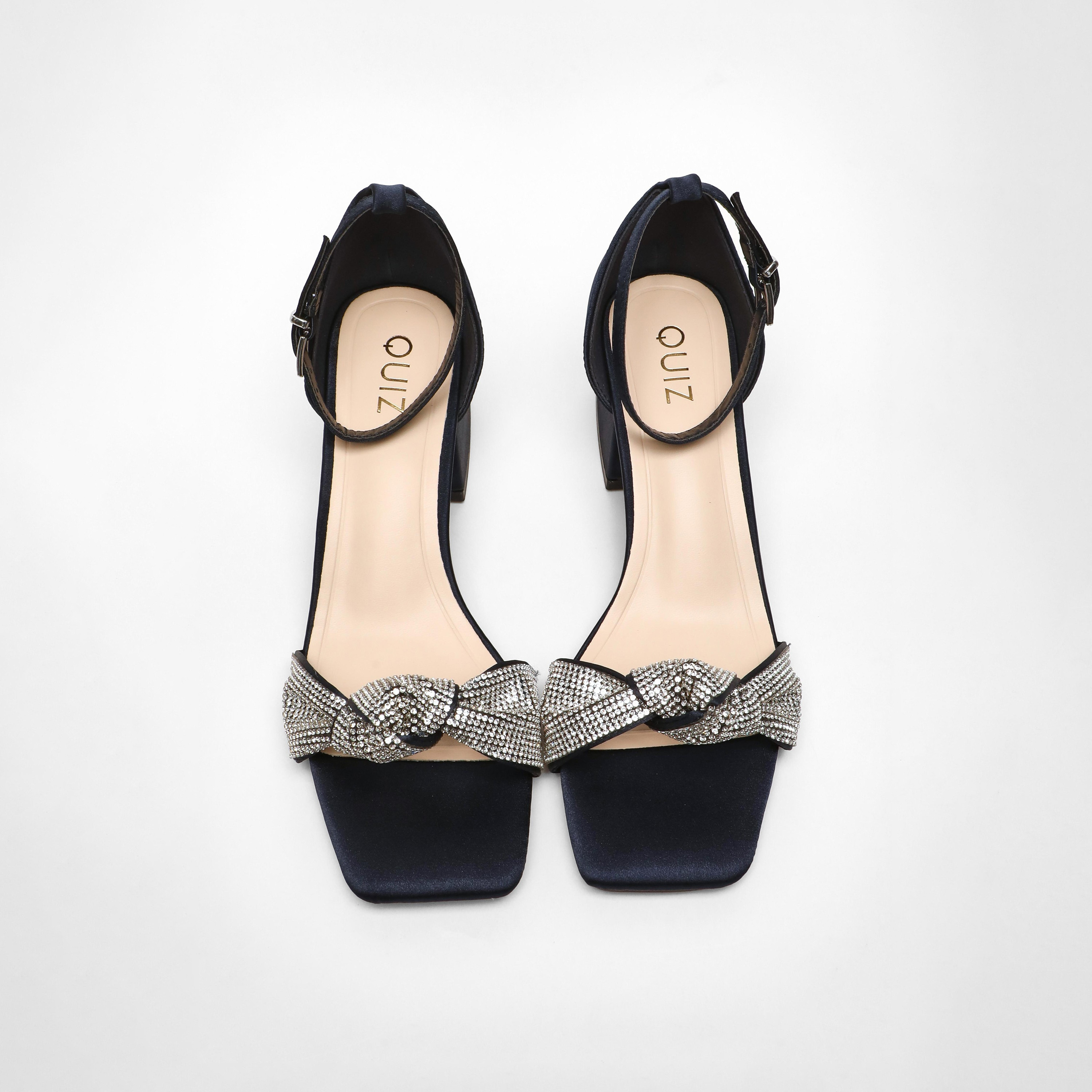 صنادل بكعب بلوك بإبزيم للسيدات من كويز | 100041293-women-shoes-heels-image-2