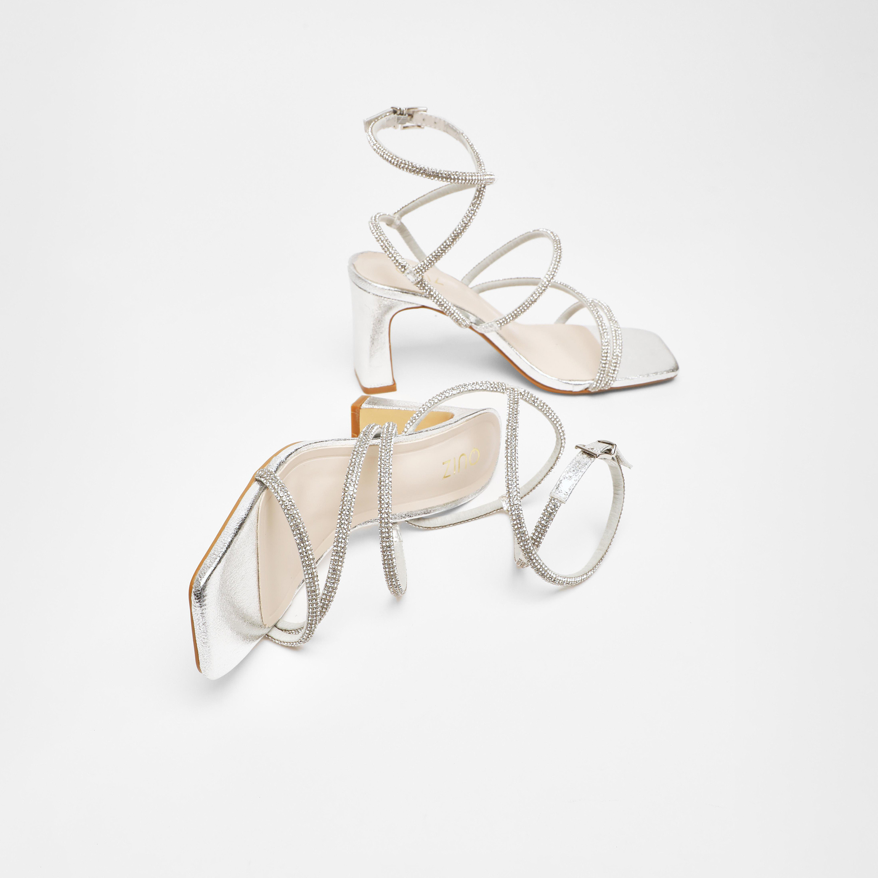 كويز- صندل نسائي بكعب منخفض وحزام بإبزيم | 00100041307-women-shoes-heels-image-2