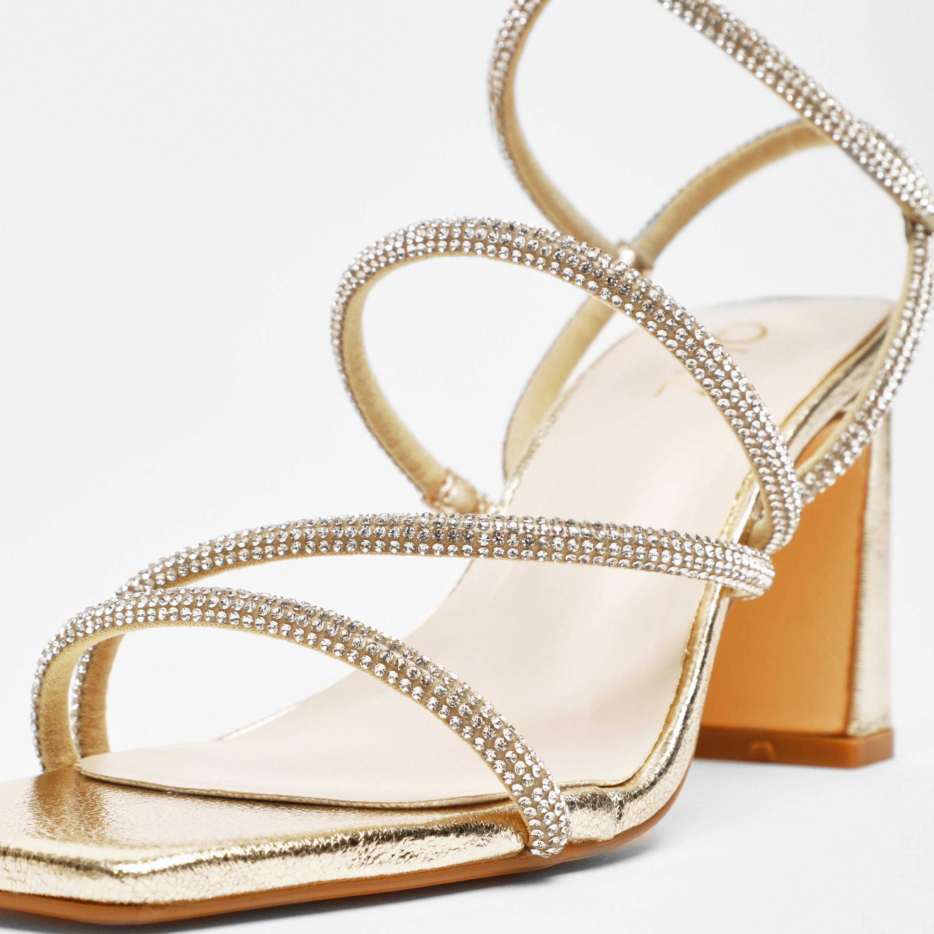 كويز- صندل نسائي بكعب عريض وحزام بإبزيم | 00100041308-women-shoes-heels-image-3