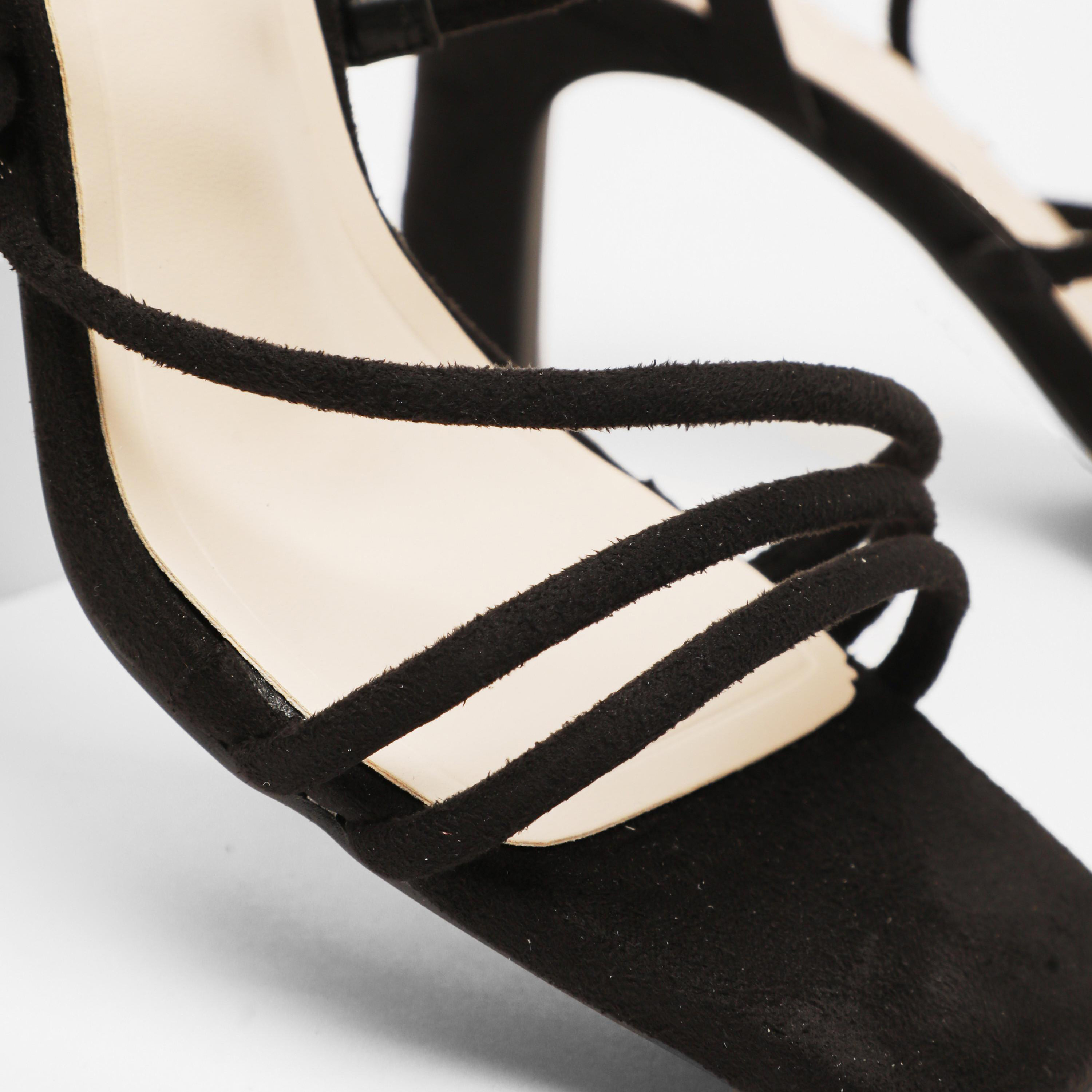 كويز- صندل نسائي بكعب عريض وحزام بإبزيم | 00100041369-women-shoes-heels-image-3