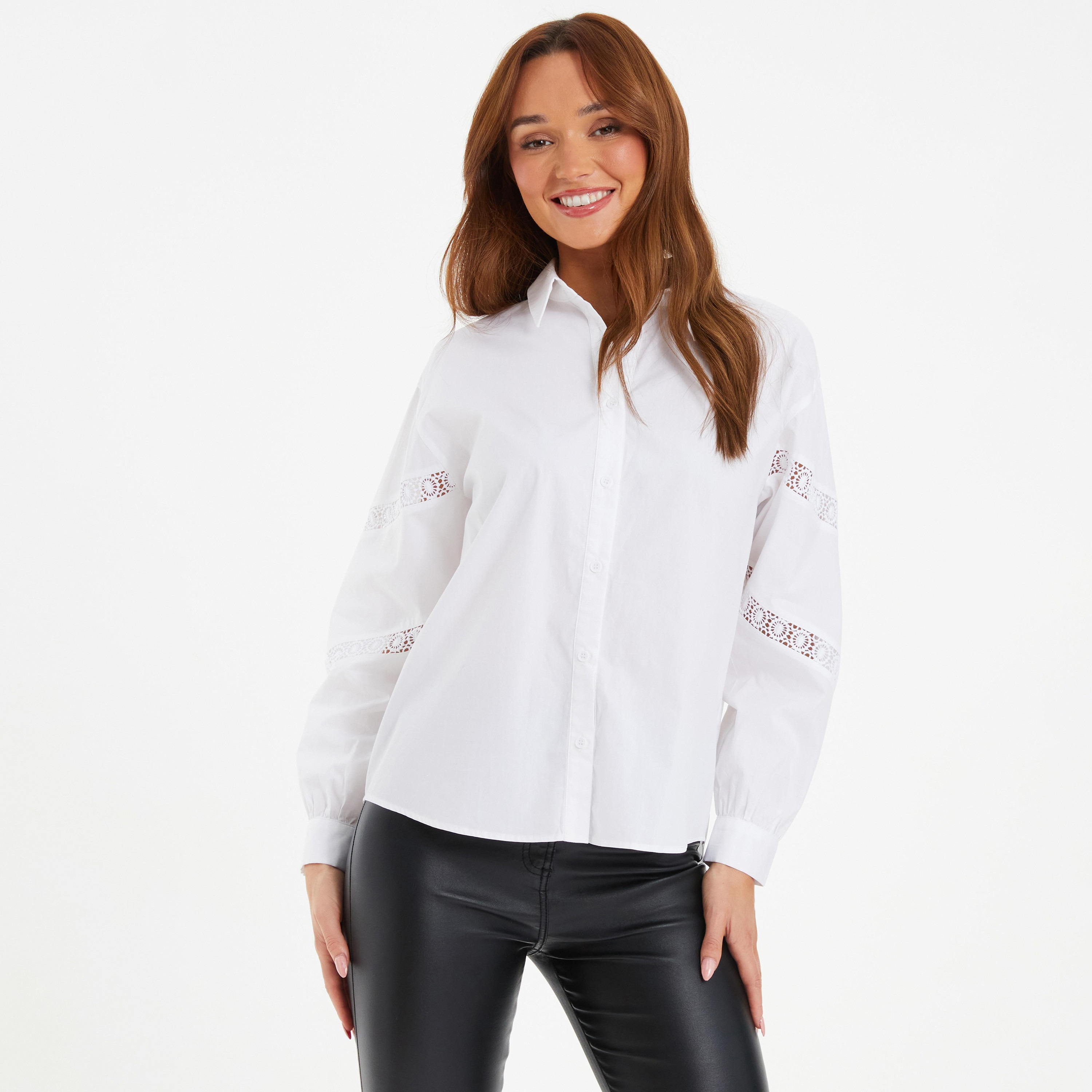قميص تريم ذو ياقة وأكمام طويلة مع كروشية سادة من كويز-women-clothing-shirtsandblouses-blouses-image-1