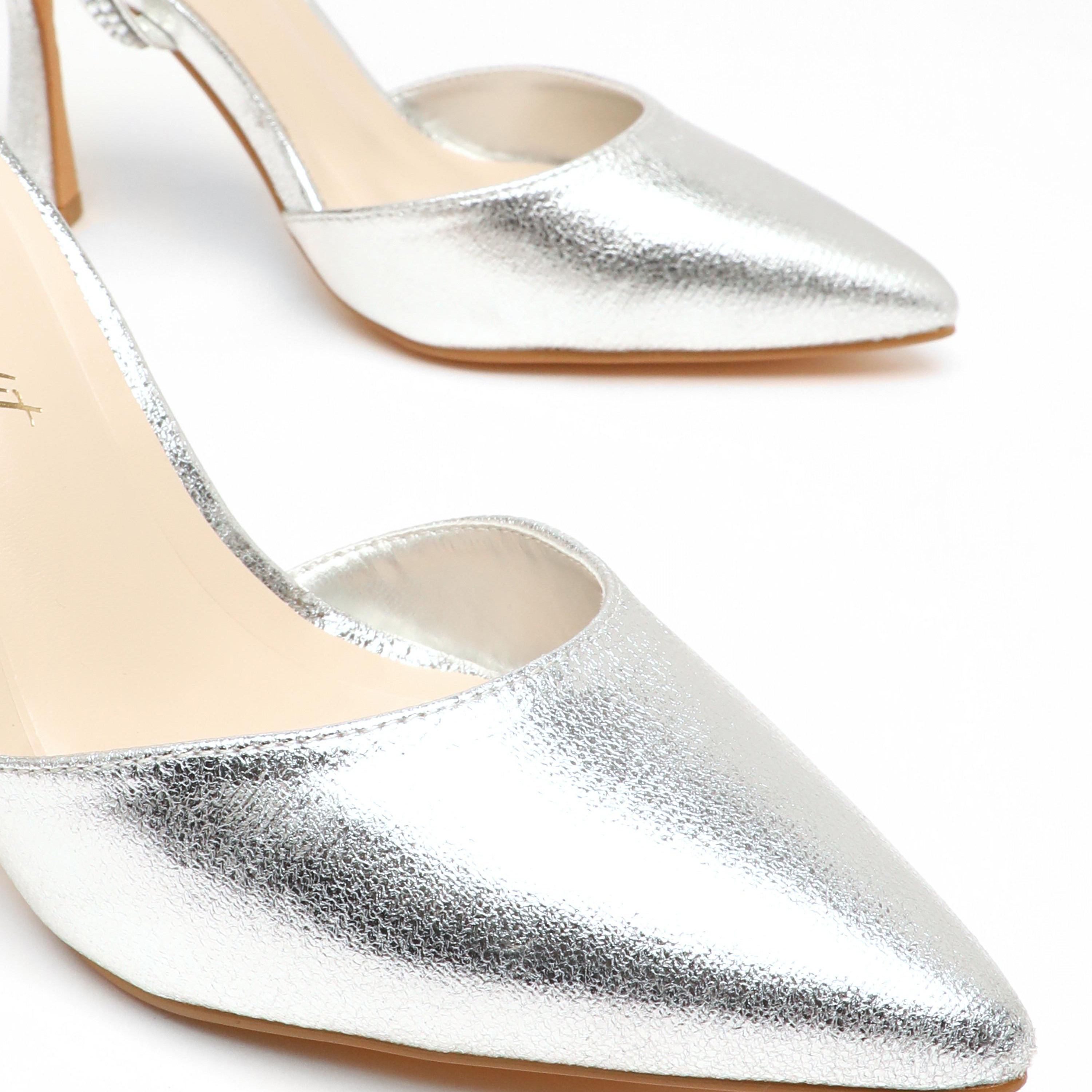 كويز- صندل نسائي بكعب منخفض وحزام بإبزيم | 00100041676-women-shoes-heels-image-3