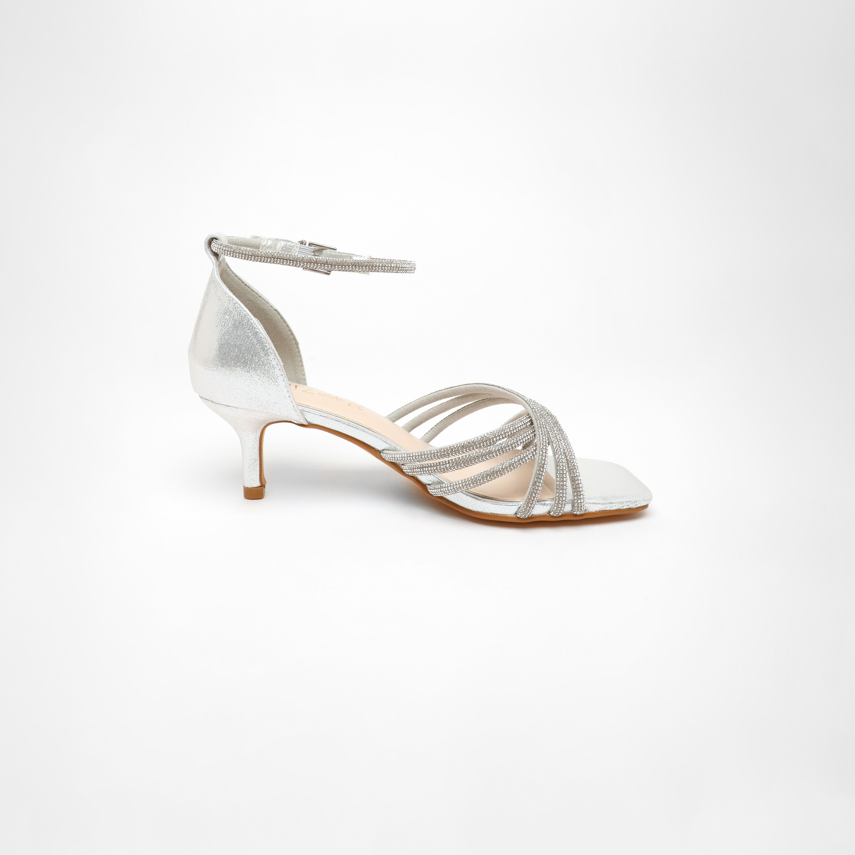 كويز- صندل نسائي بكعب منخفض وحزام بإبزيم | 00100041680-women-shoes-heels-image-4