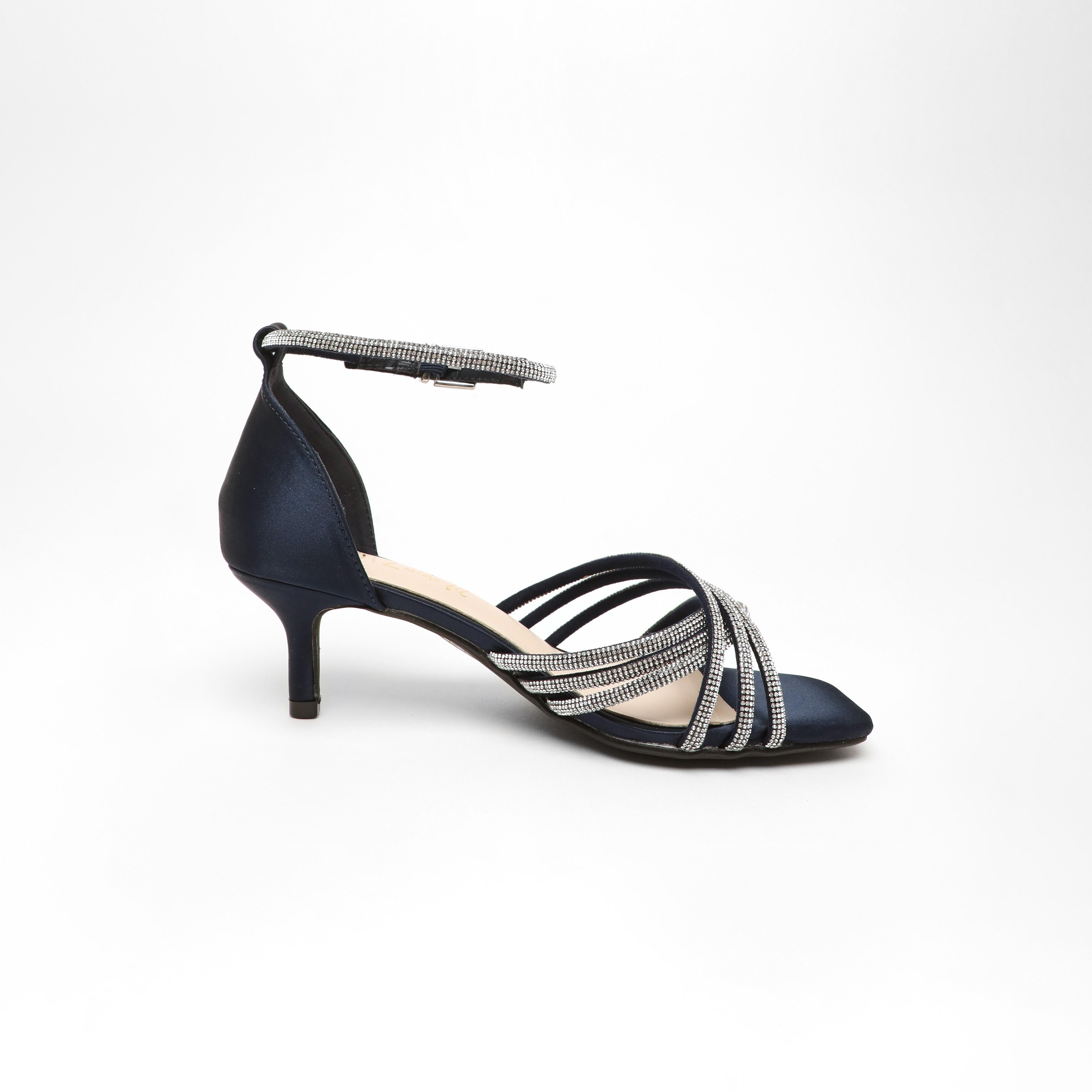 صندل نسائي من كويز مزود بتفاصيل ديامانتي وحزام متقاطع للكاحل وكعب قطة  | 100041681-women-shoes-heels-image-4