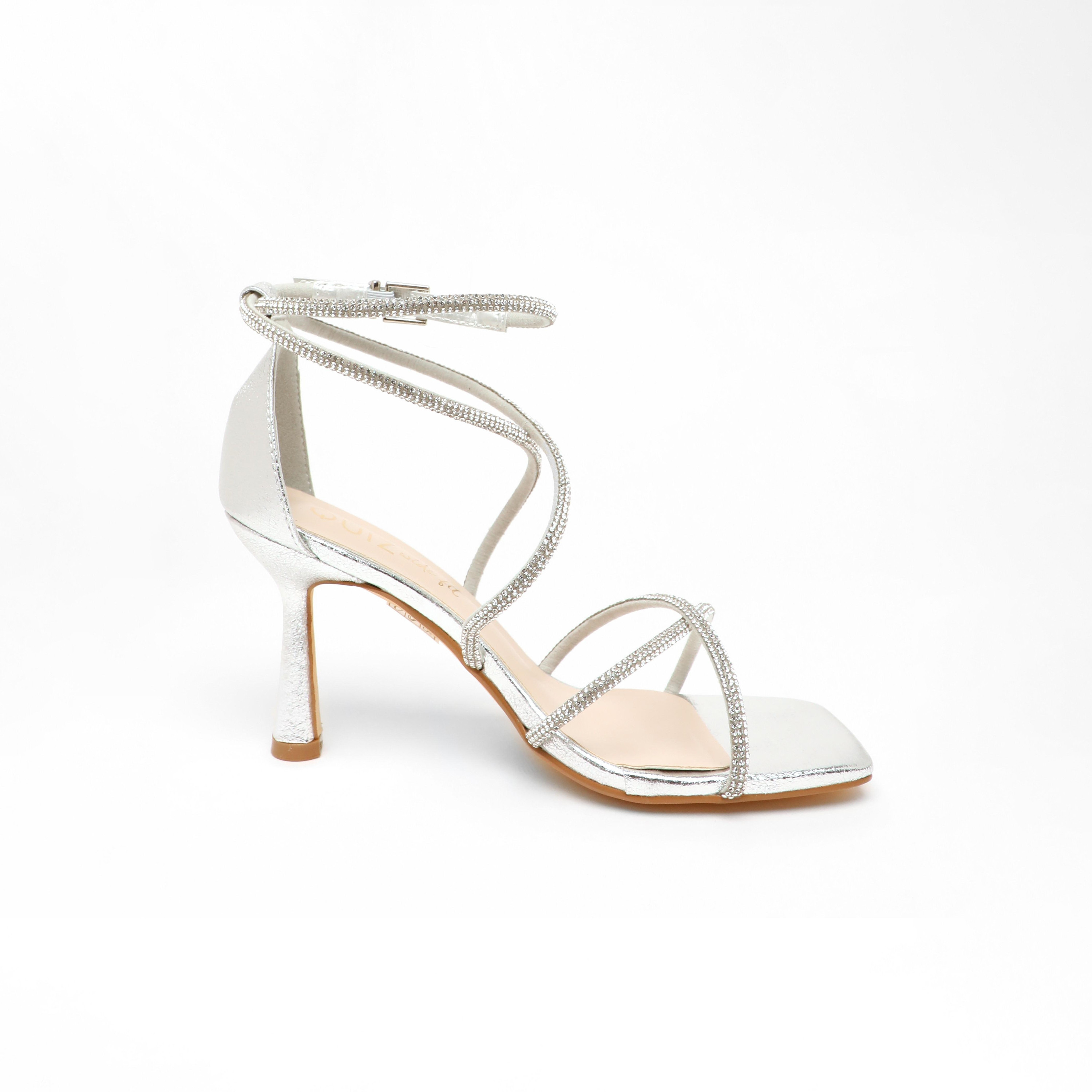 صندل نسائي من كويز مزود بتفاصيل ديامانتي وحزام متقاطع للكاحل وكعب قطة  | 100041686-women-shoes-heels-image-4