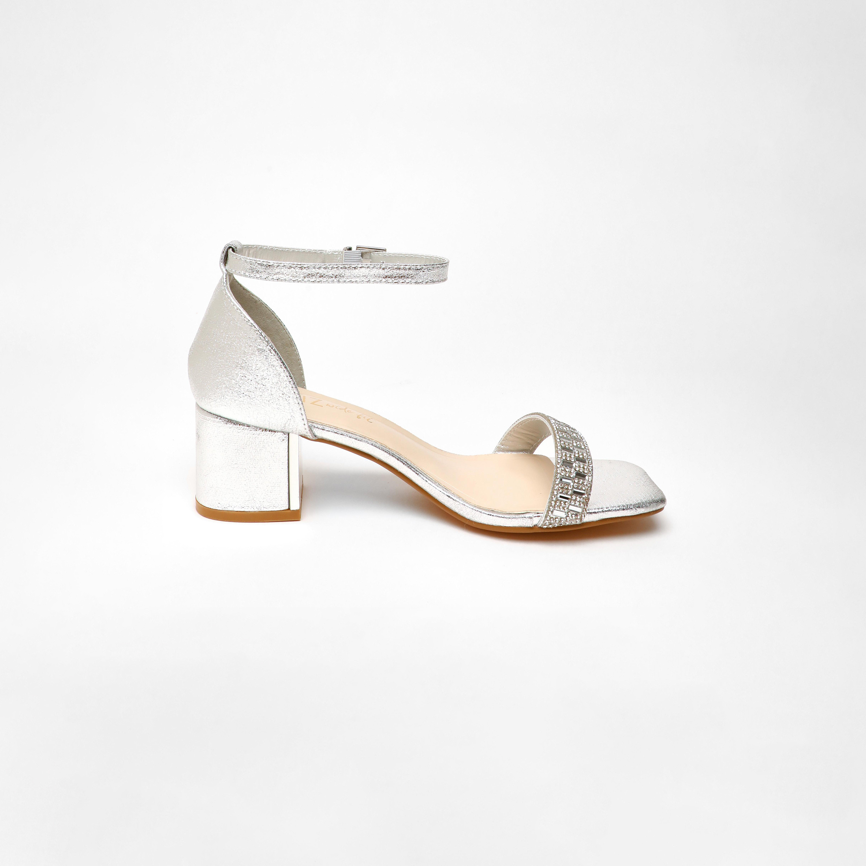 كويز- صندل نسائي بكعب عريض وحزام بإبزيم | 00100041692-women-shoes-heels-image-4