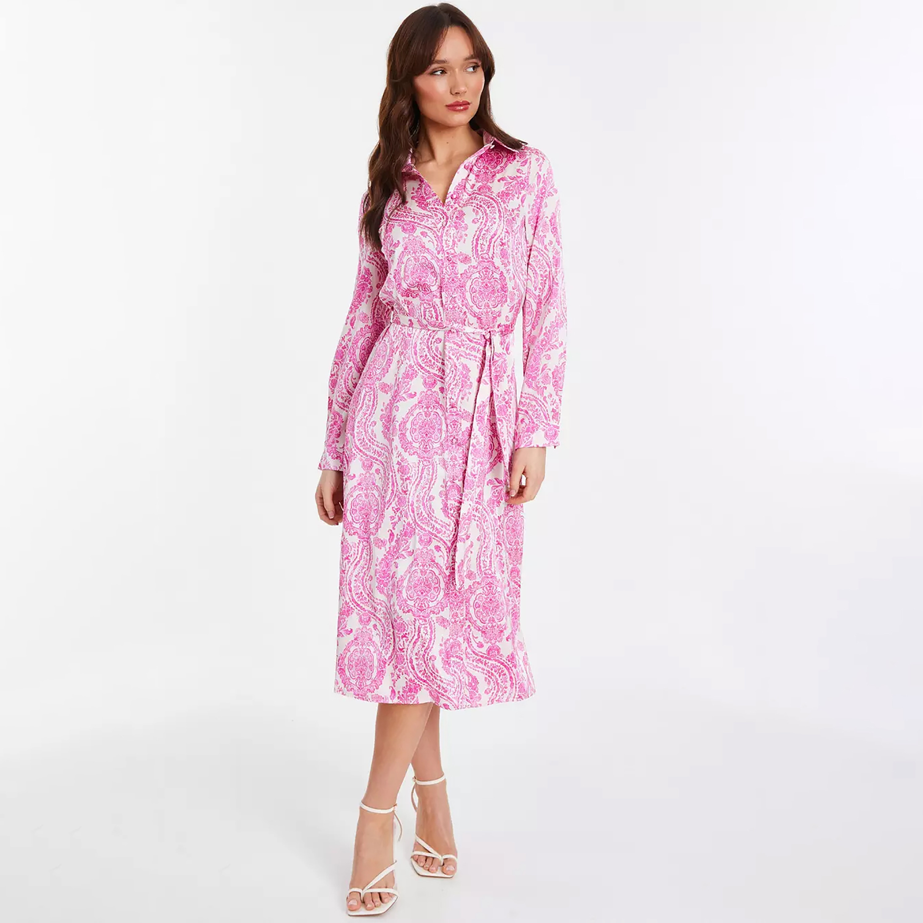 فستان قميص ميدي بتصميم بيزلي عرقي من كويز باللون الوردي مع مصنوع من الساتان-women-clothing-dresses-image-1