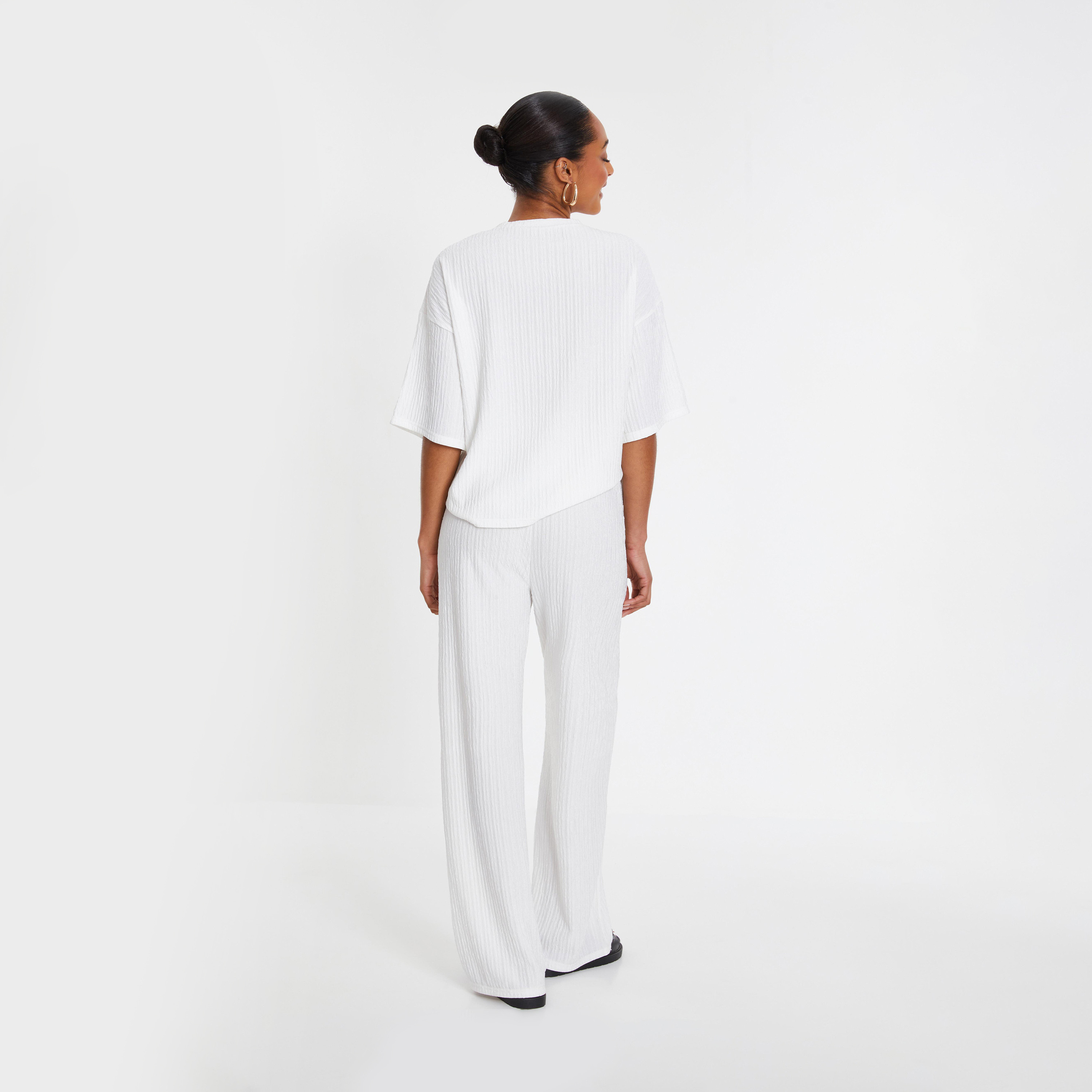 بنطلون بالازو من كويز بلون أبيض بخصر مرتفع مع مزخرف-women-clothing-bottoms-trousers-image-2