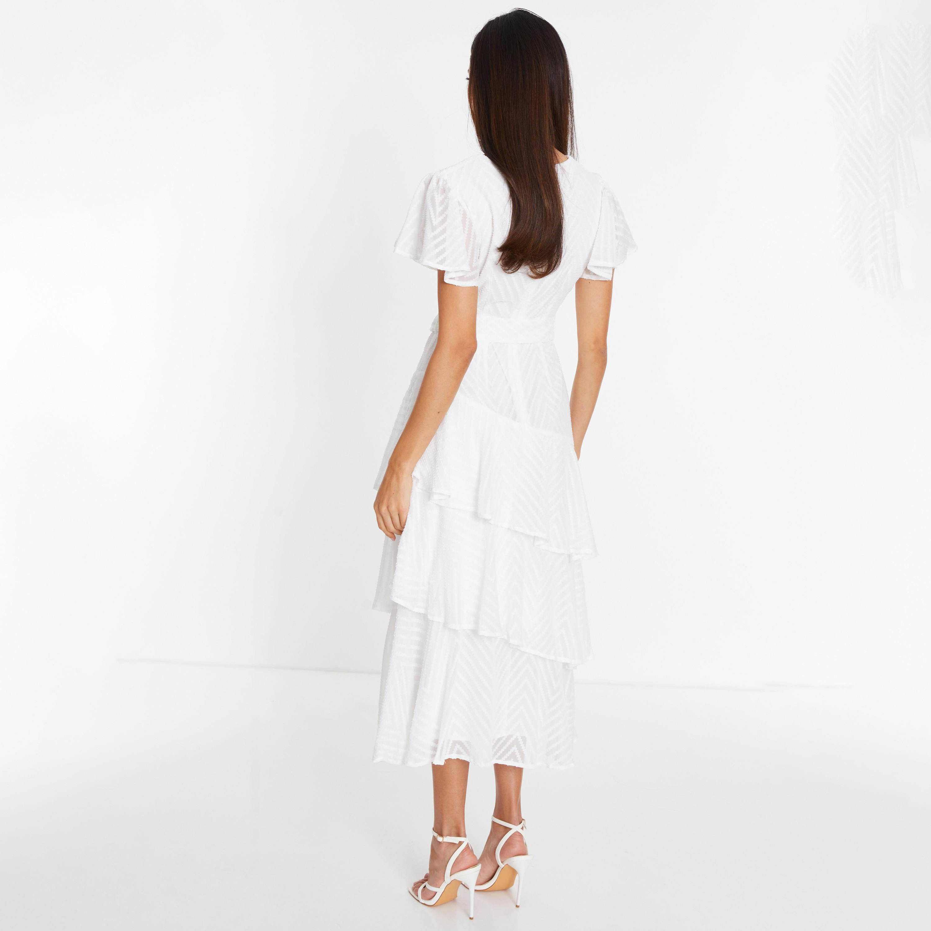 فستان متوسط الطول من الشيفون جاكارد وبكشكشة باللون الأبيض من كويز-women-clothing-dresses-image-2