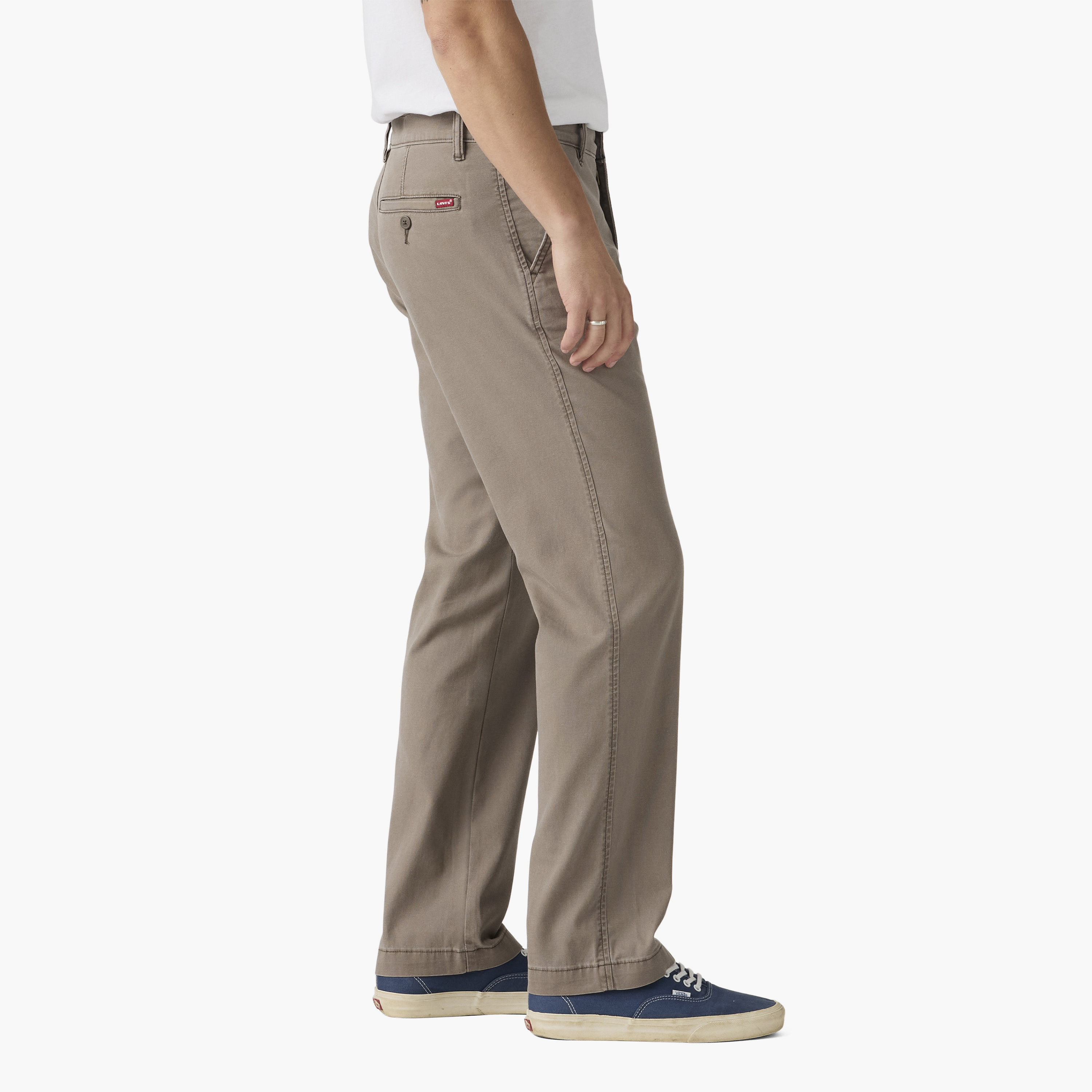 بنطال تشينو رجالي سادة بخصر متوسط وأزرار وسحاب من ليفايس-men-clothing-bottoms-trousersandchinos-chinos-image-4