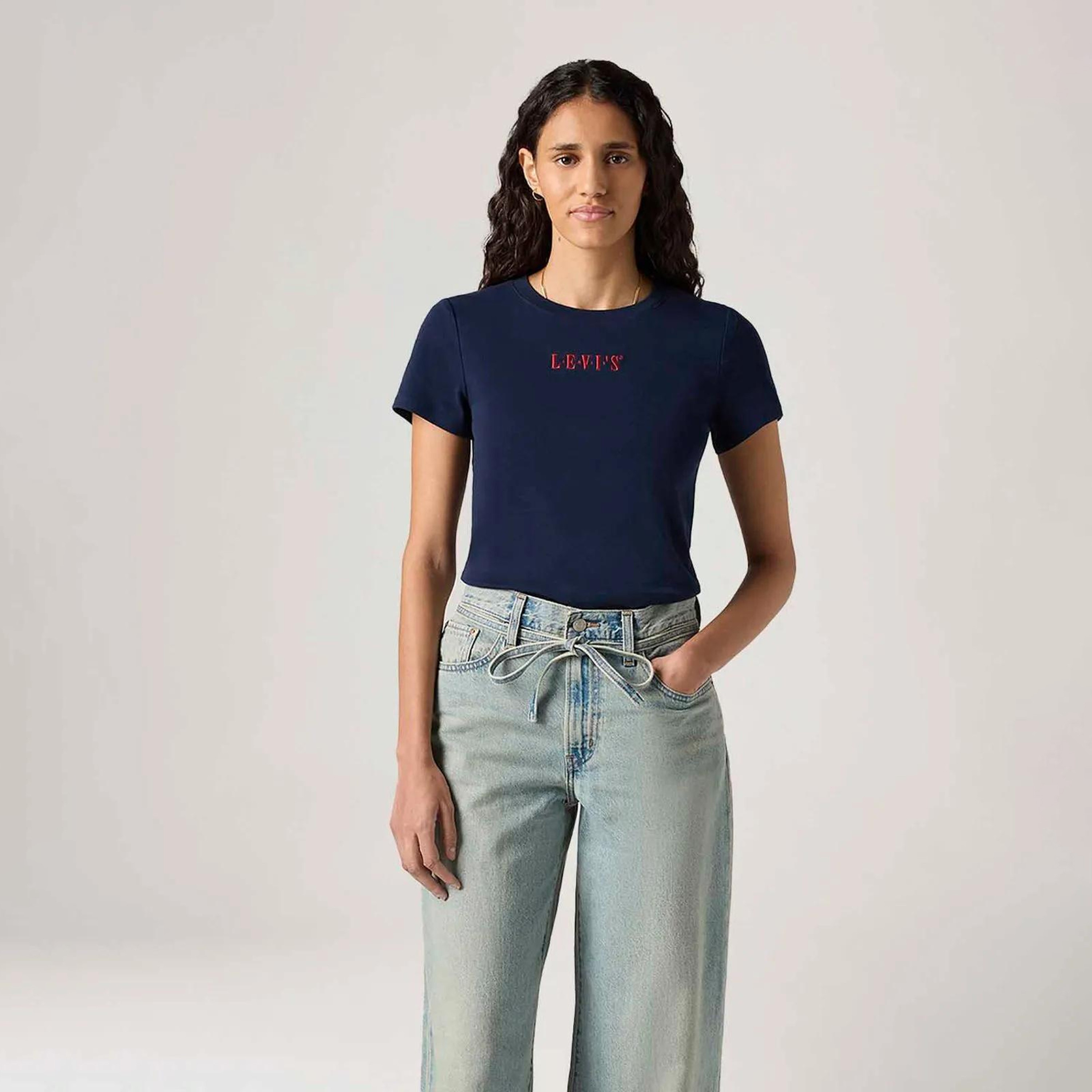 Levi's Logo Crew Neck Short Sleeves T-Shirt-women-clothing-tshirts-image-2