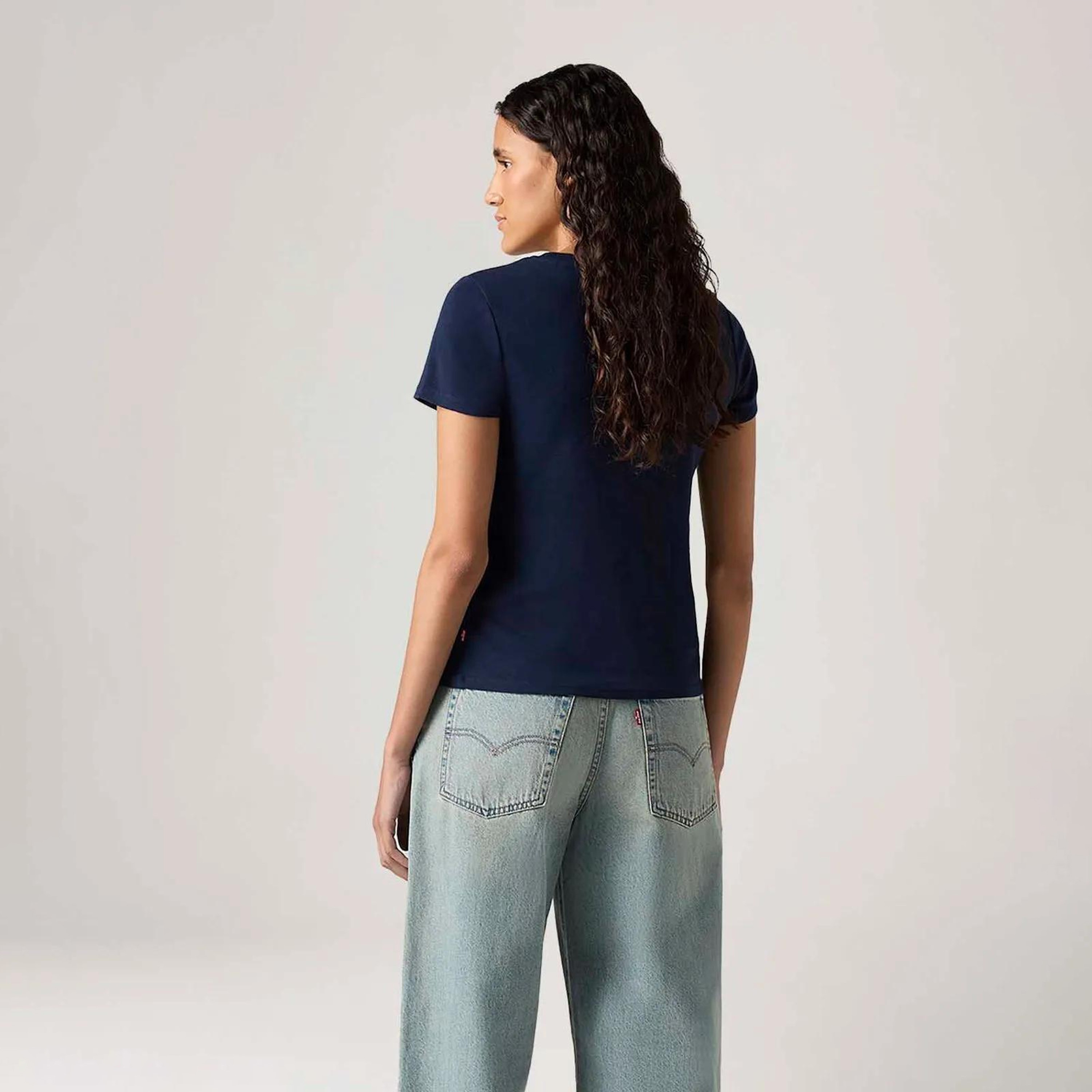 Levi's Logo Crew Neck Short Sleeves T-Shirt-women-clothing-tshirts-image-4