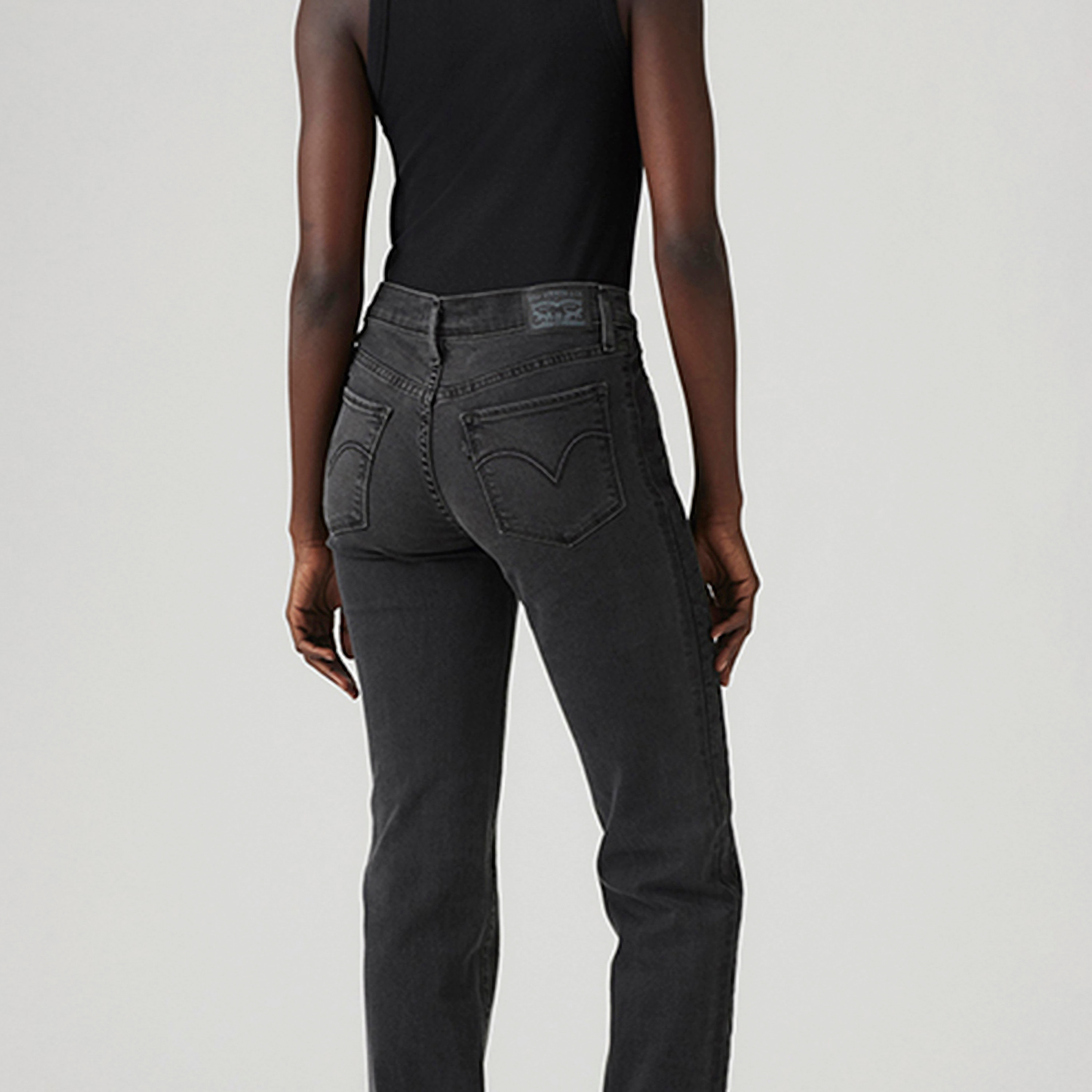 بنطلون جينز نسائي 314 بقصة مستقيمة وخمسة جيوب باللون الأسود مقاس 30 من ليفايس-women-clothing-bottoms-jeans-image-3